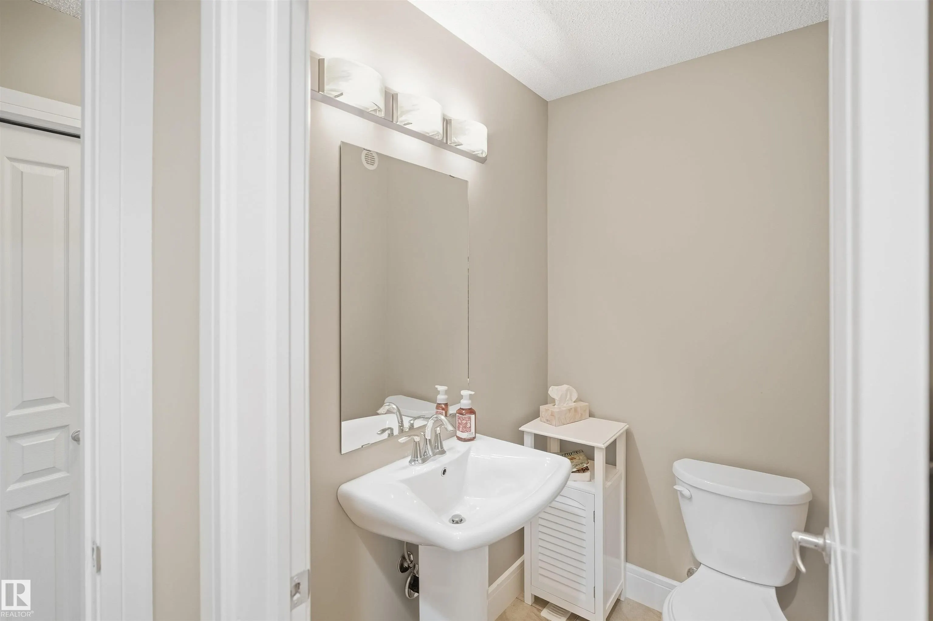 4408 CRABAPPLE LANDING