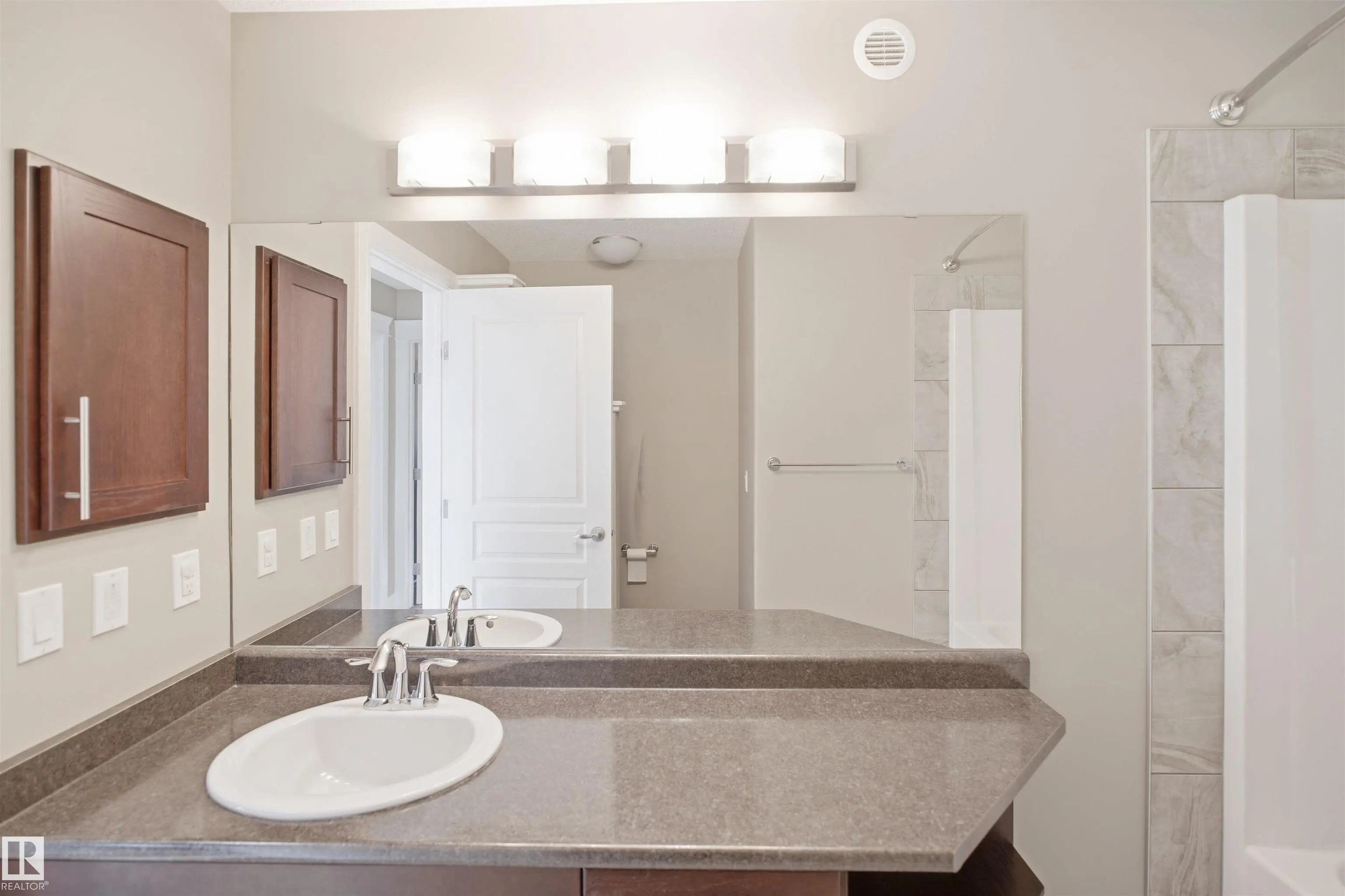 4408 CRABAPPLE LANDING