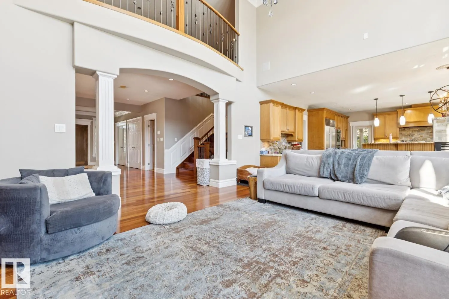 5 RIVERSIDE Crescent