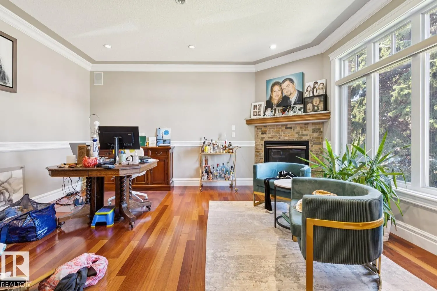 5 RIVERSIDE Crescent