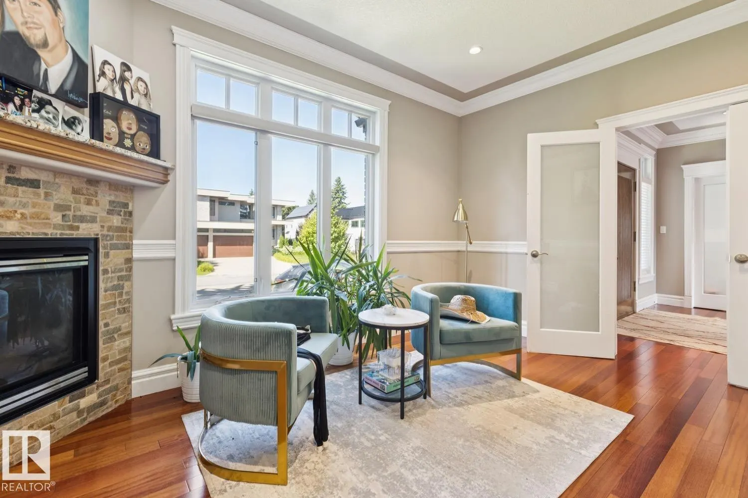 5 RIVERSIDE Crescent