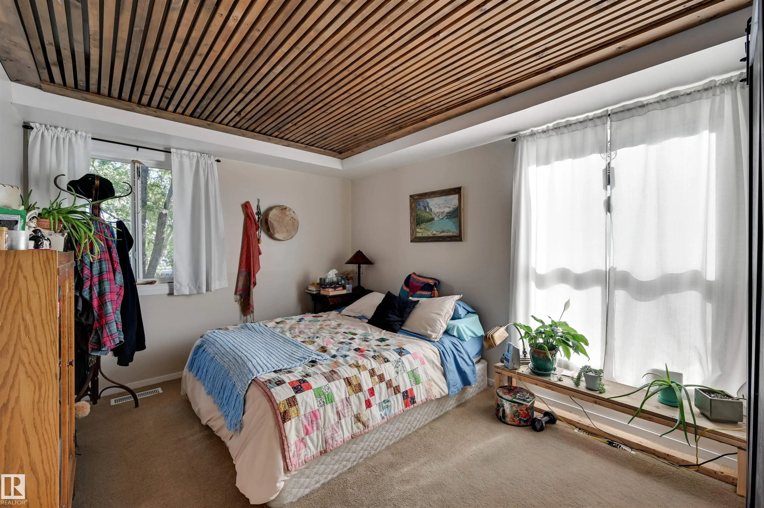 24 ALPINE Place