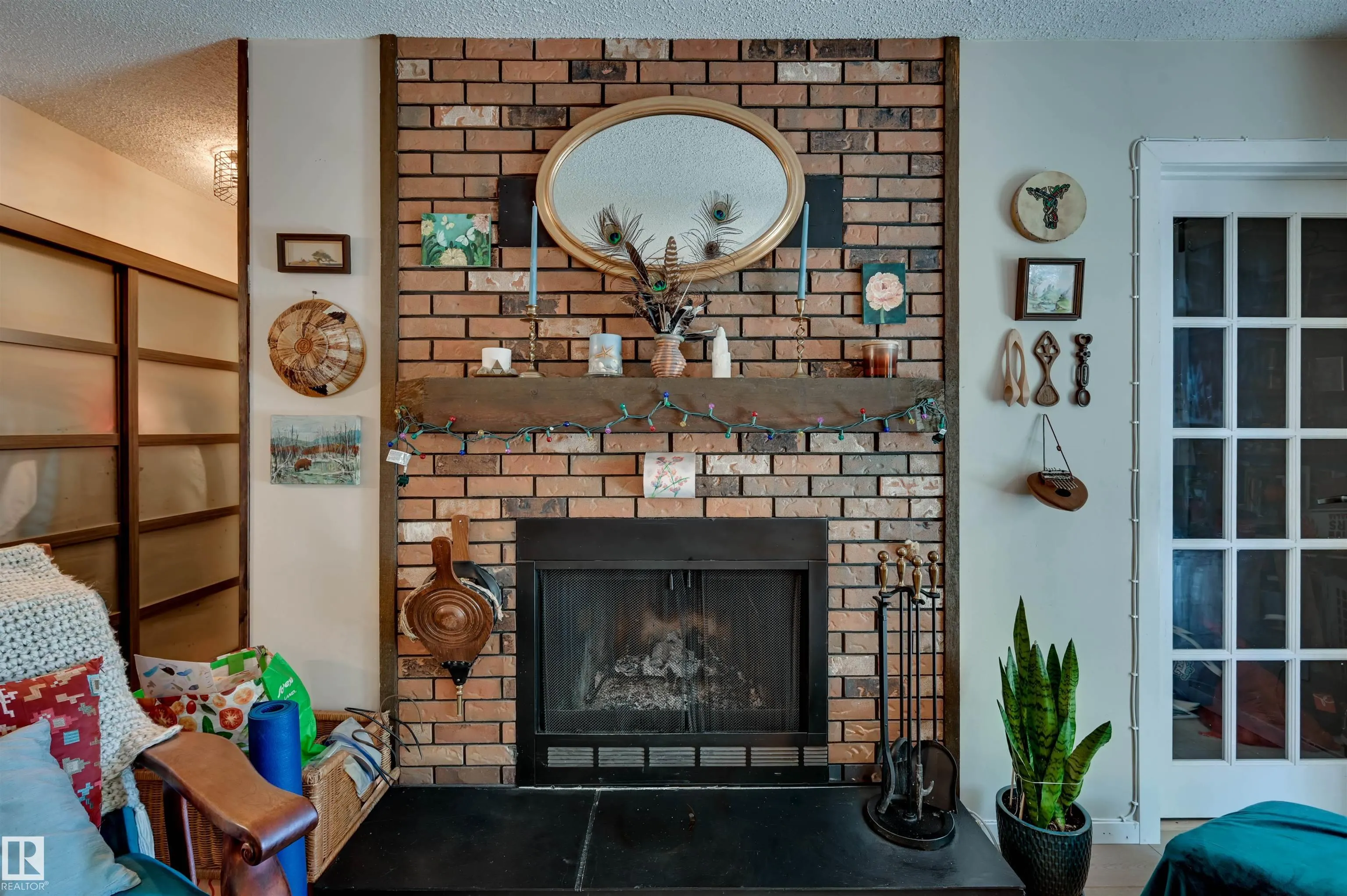24 ALPINE Place