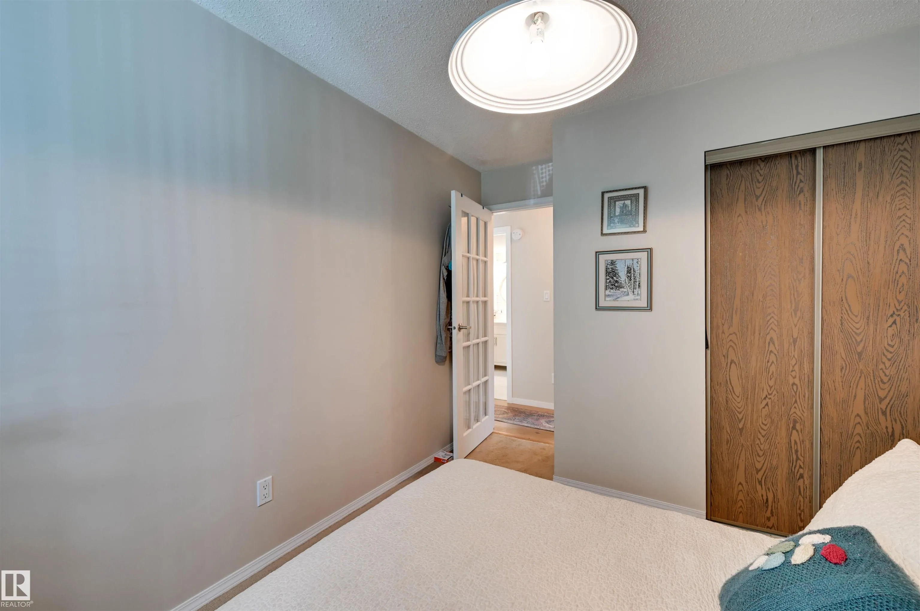 24 ALPINE Place