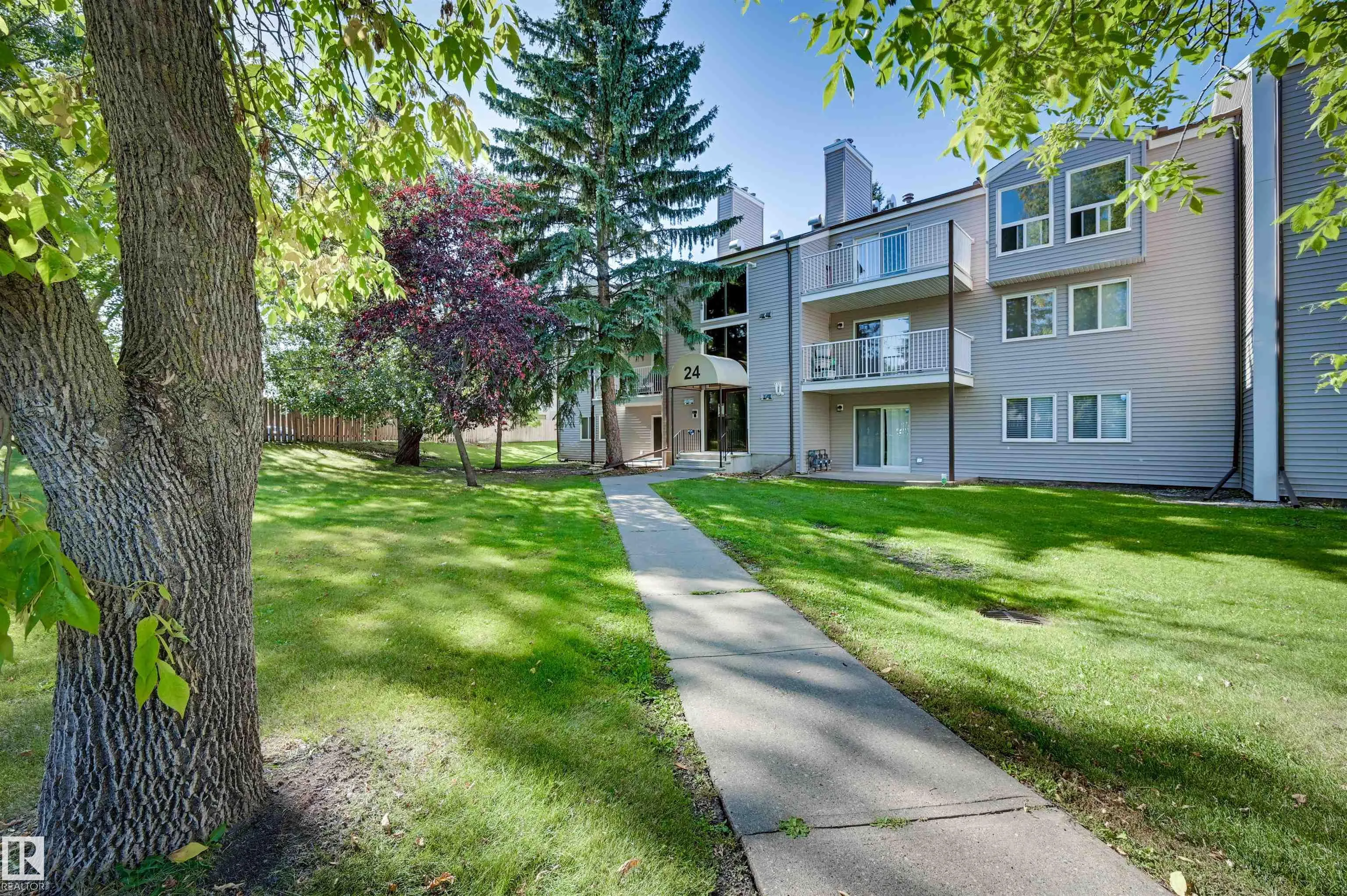 24 ALPINE Place