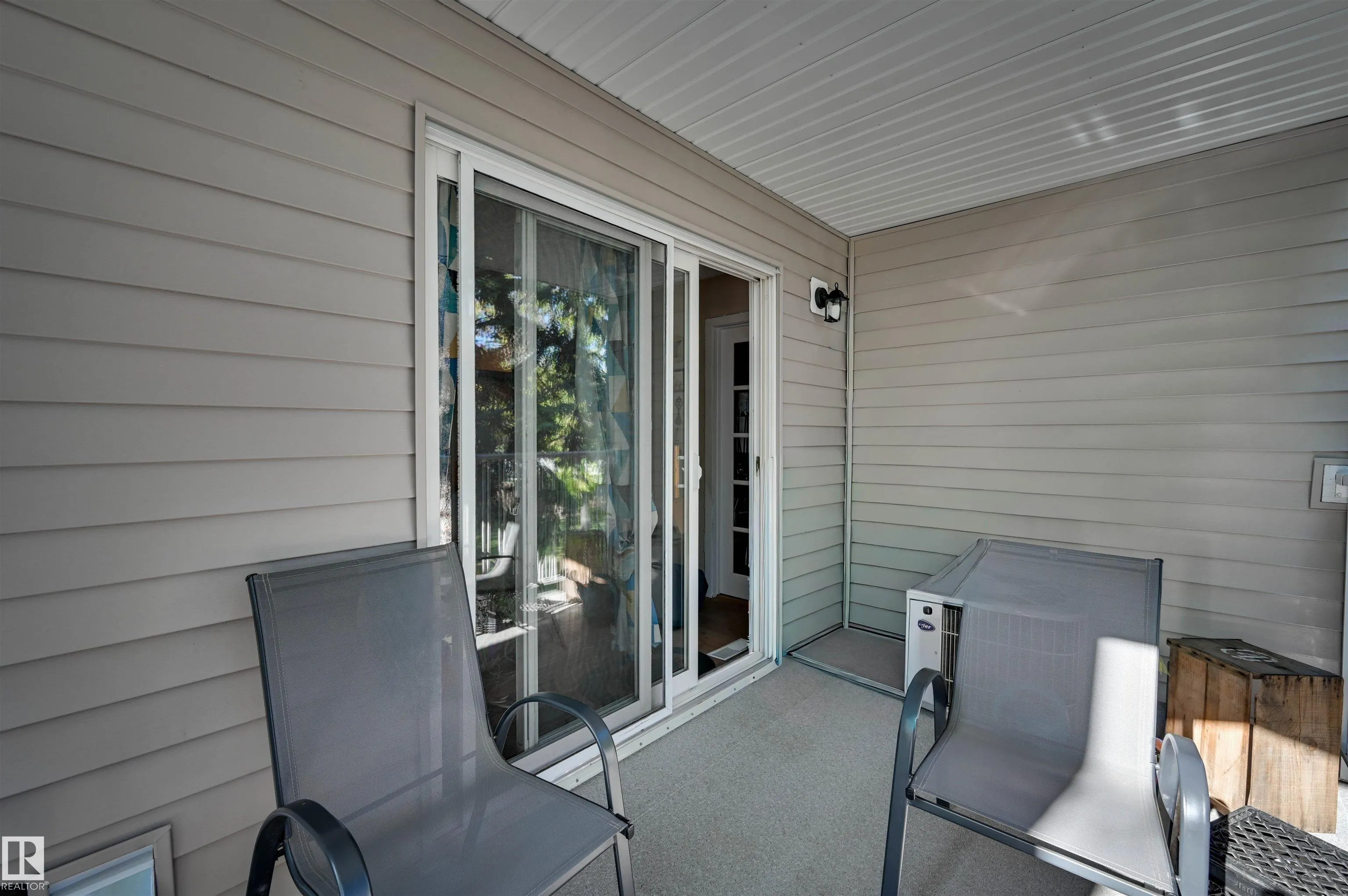 24 ALPINE Place