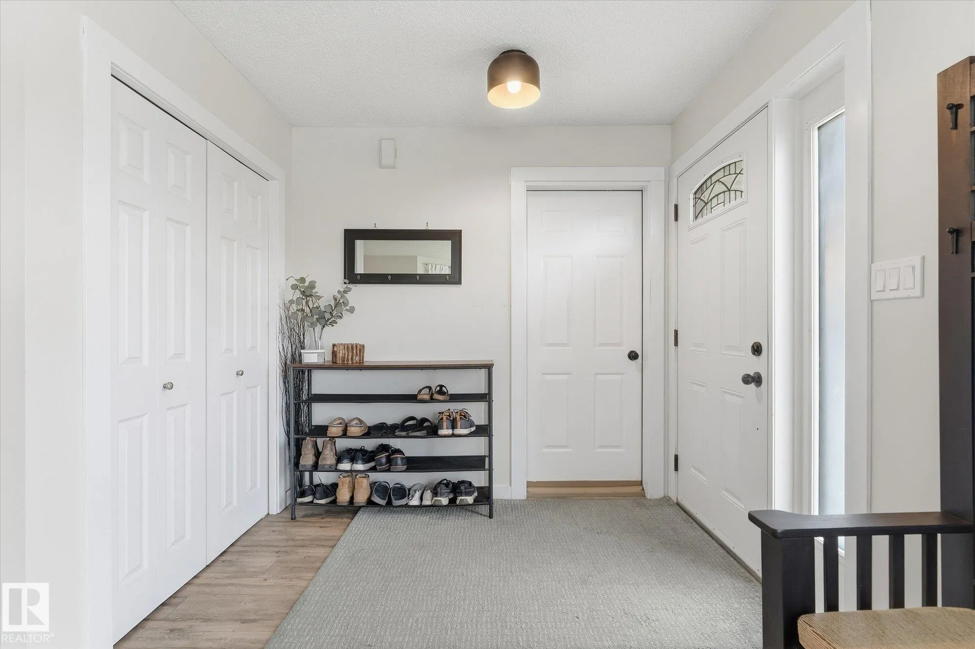 11 WOODSIDE Crescent