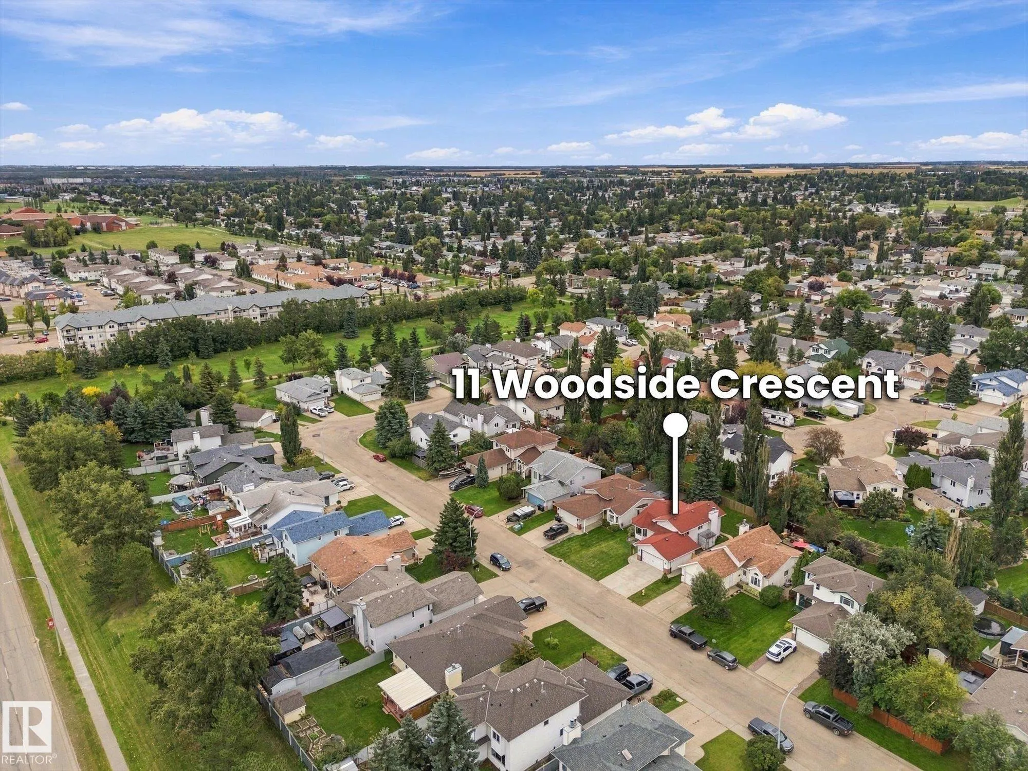 11 WOODSIDE Crescent