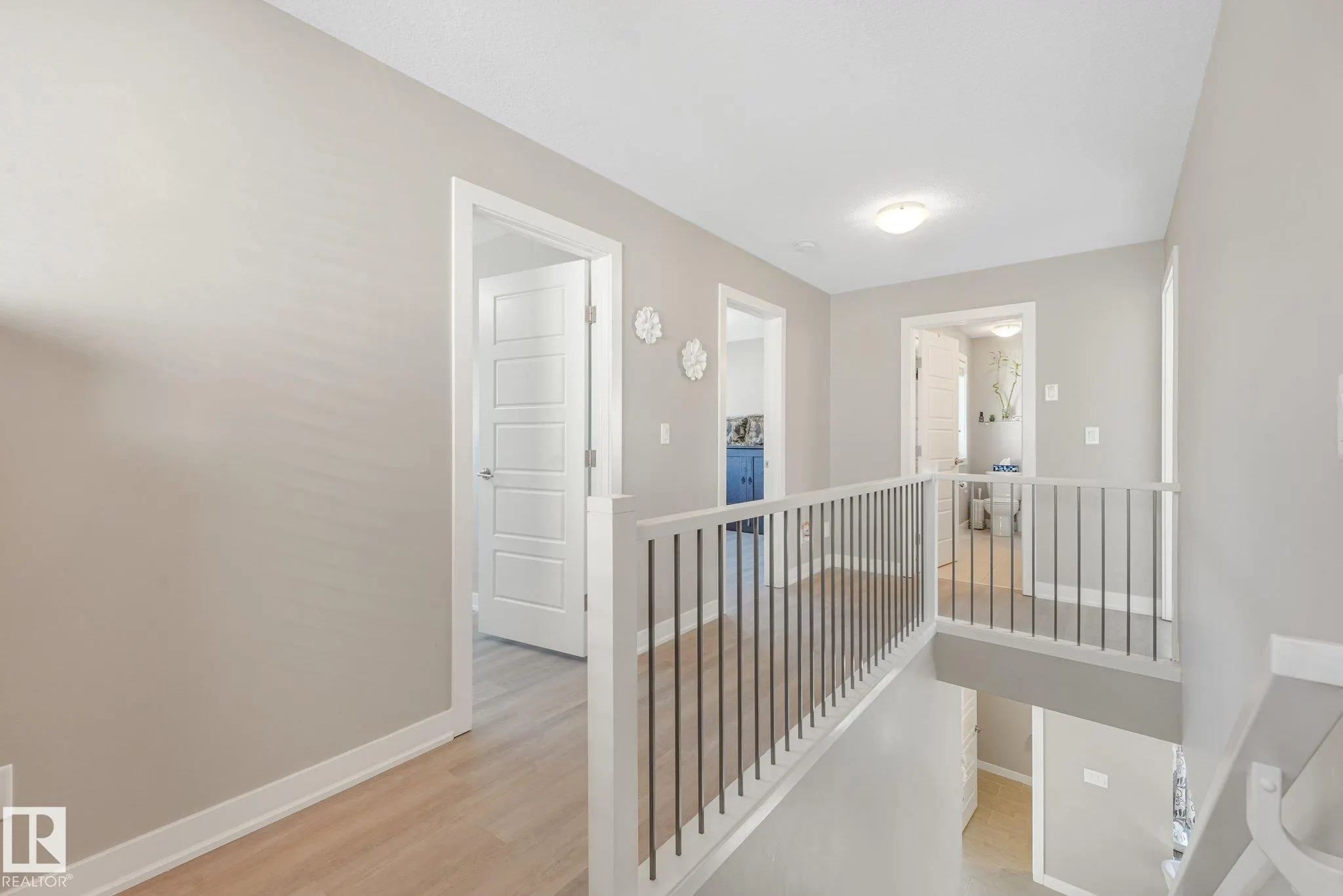 100 RIDEAU Place