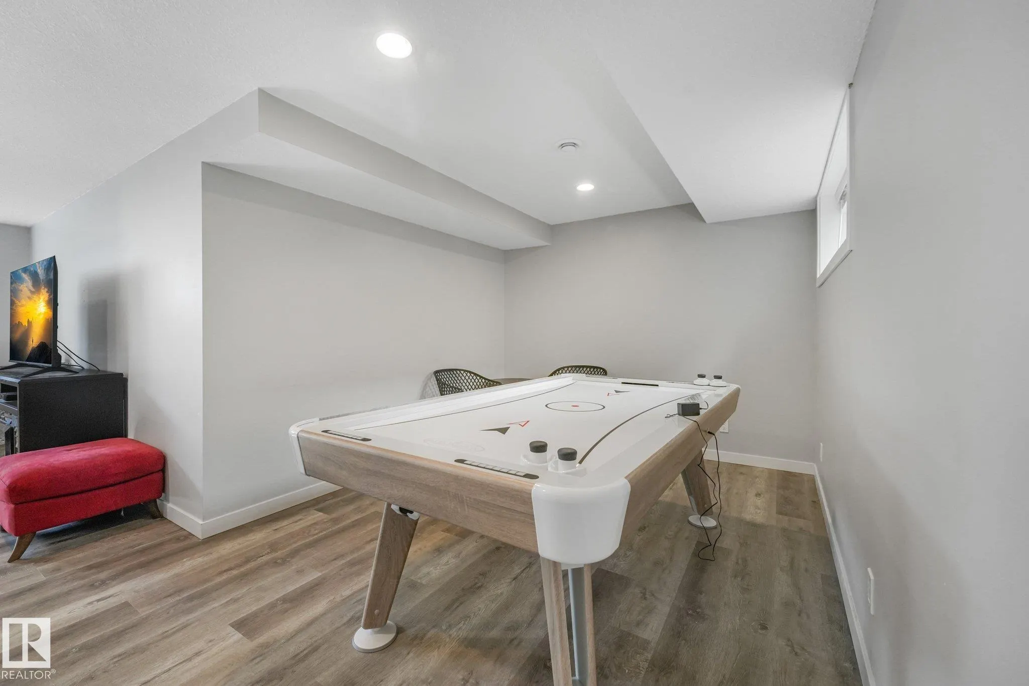 100 RIDEAU Place
