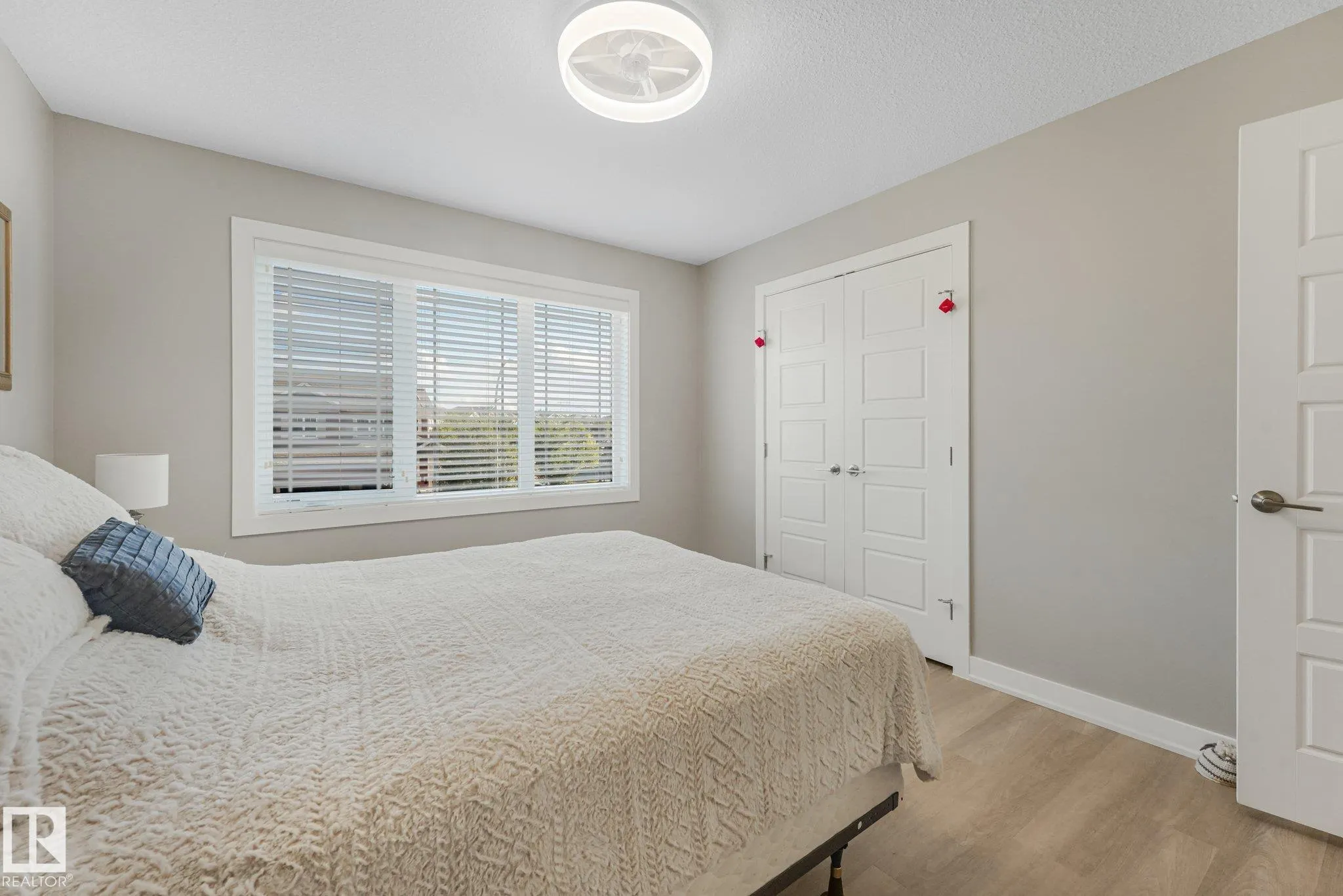 100 RIDEAU Place