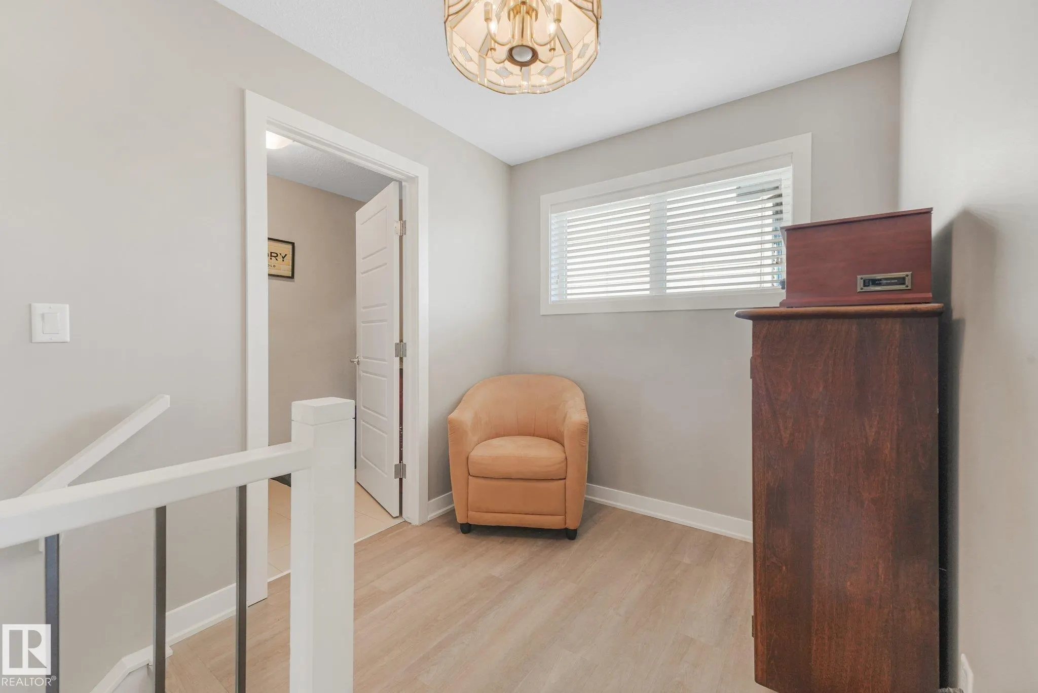 100 RIDEAU Place