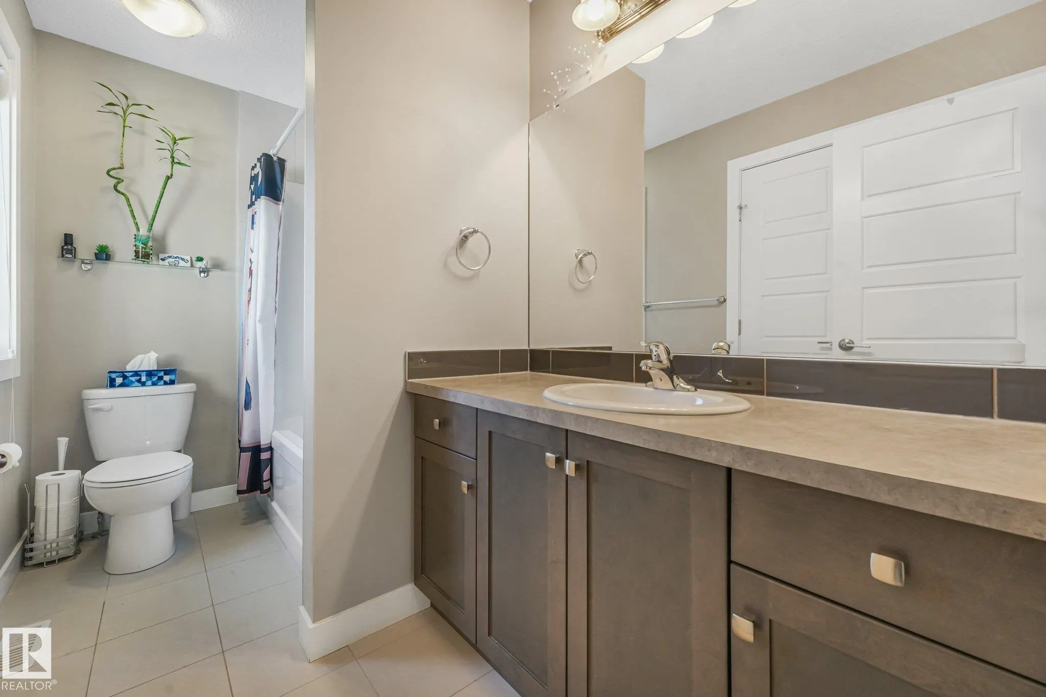 100 RIDEAU Place