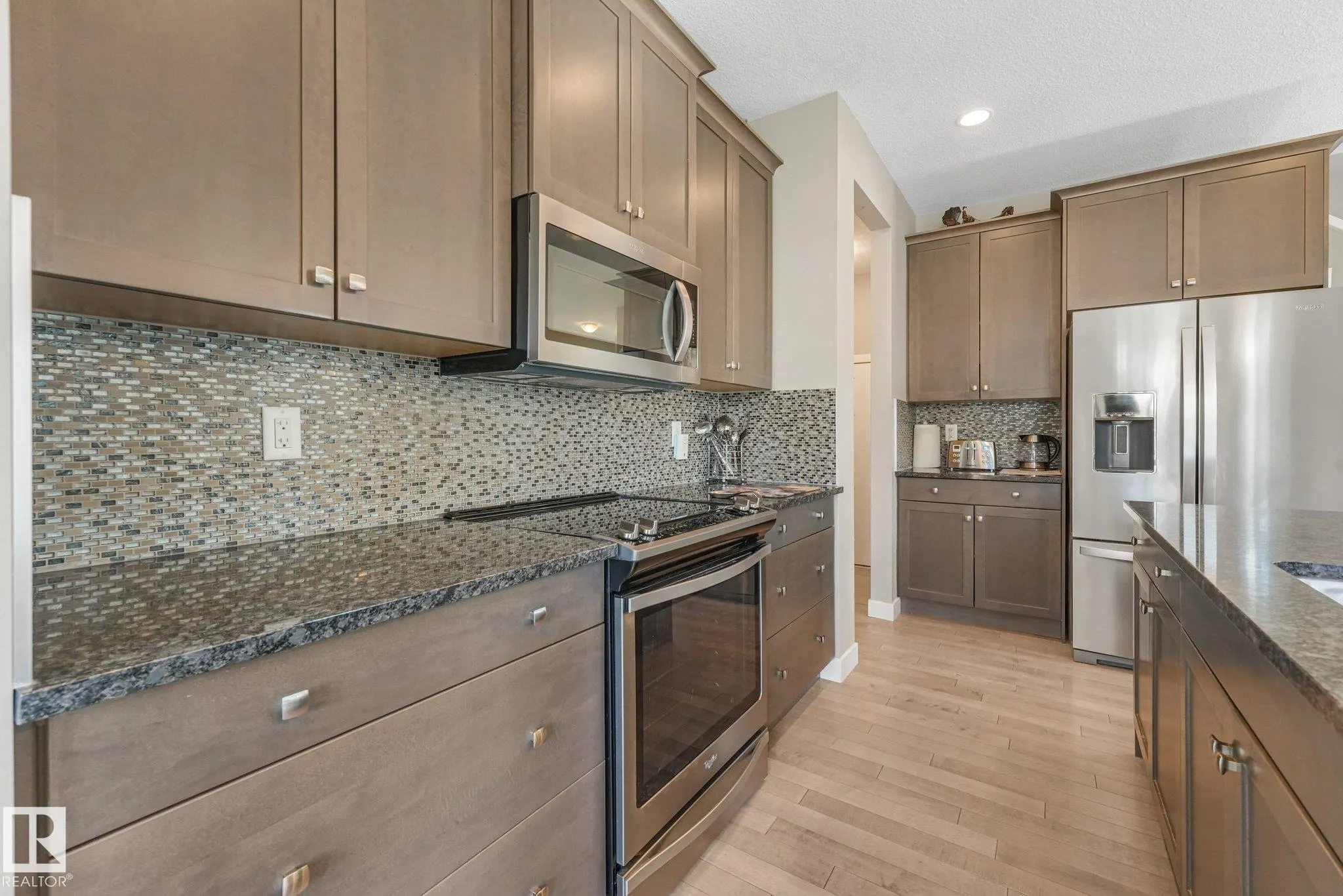 100 RIDEAU Place