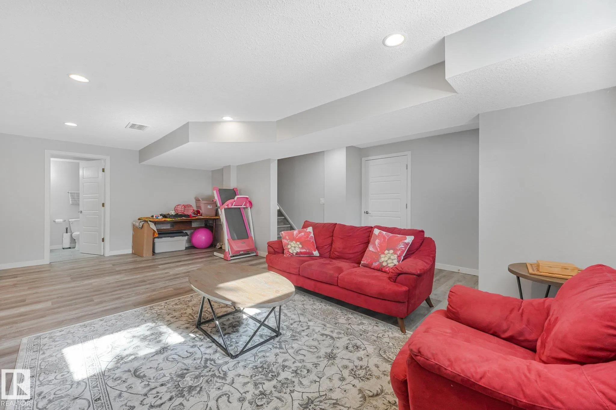 100 RIDEAU Place