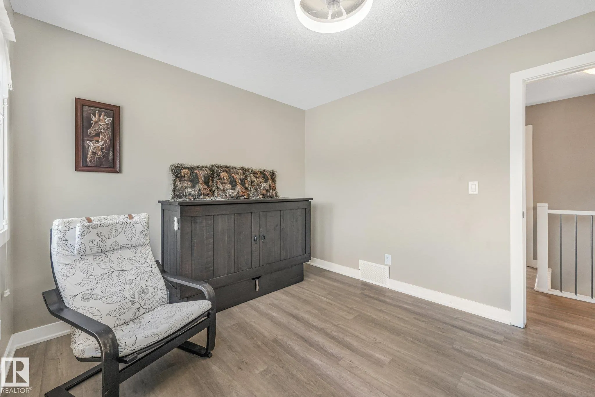 100 RIDEAU Place