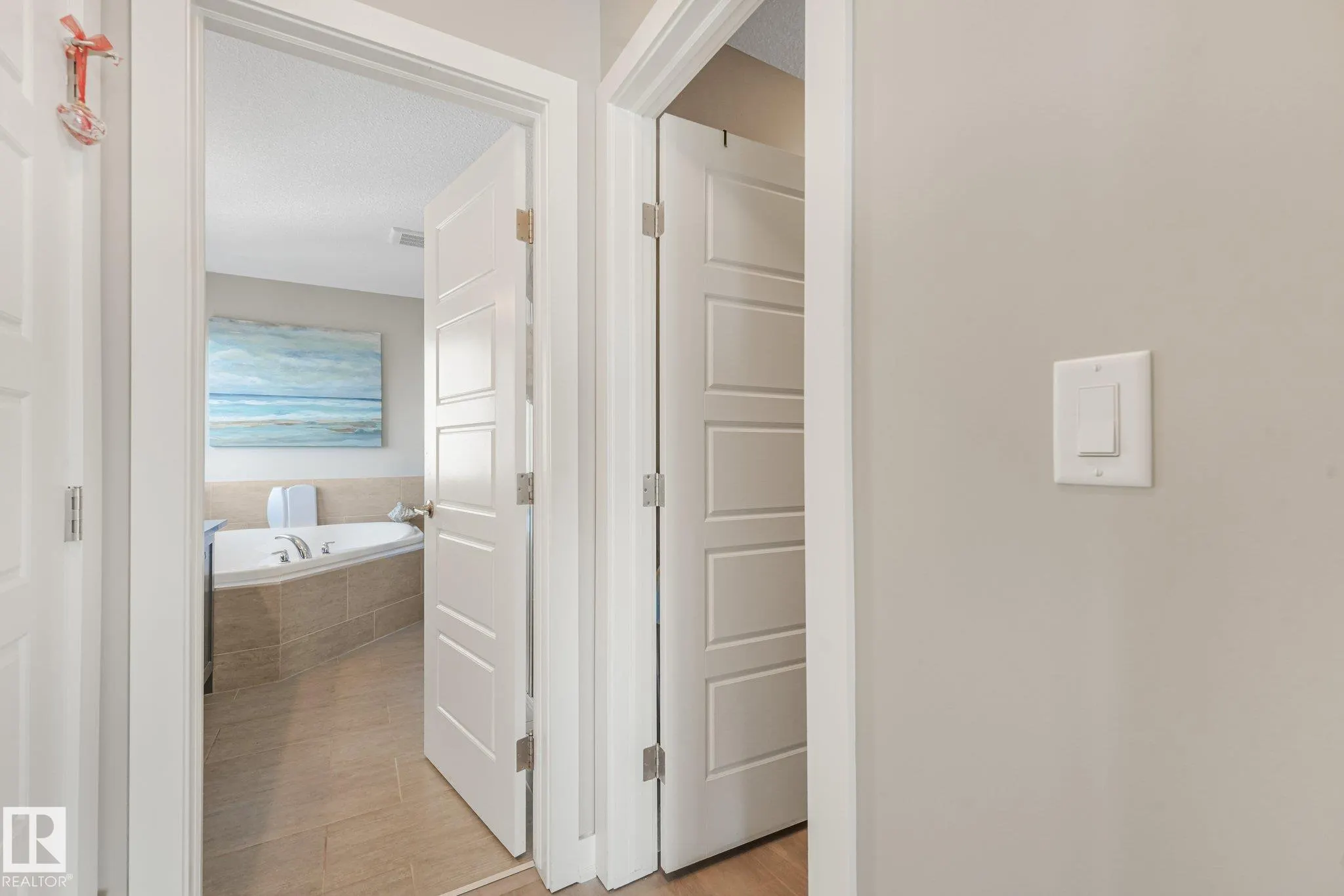 100 RIDEAU Place