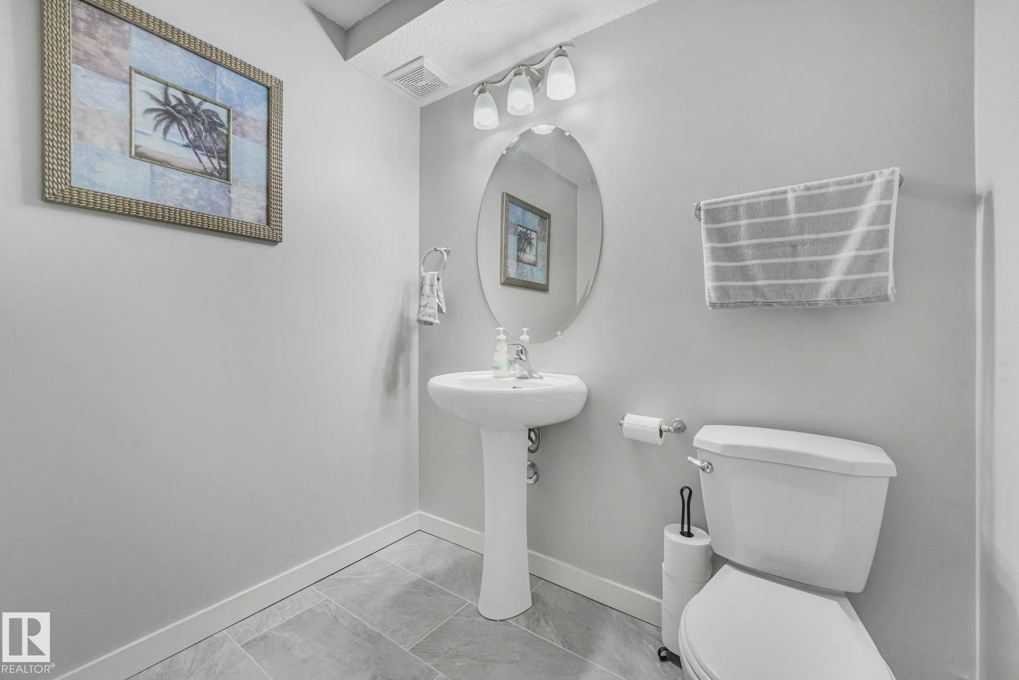 100 RIDEAU Place