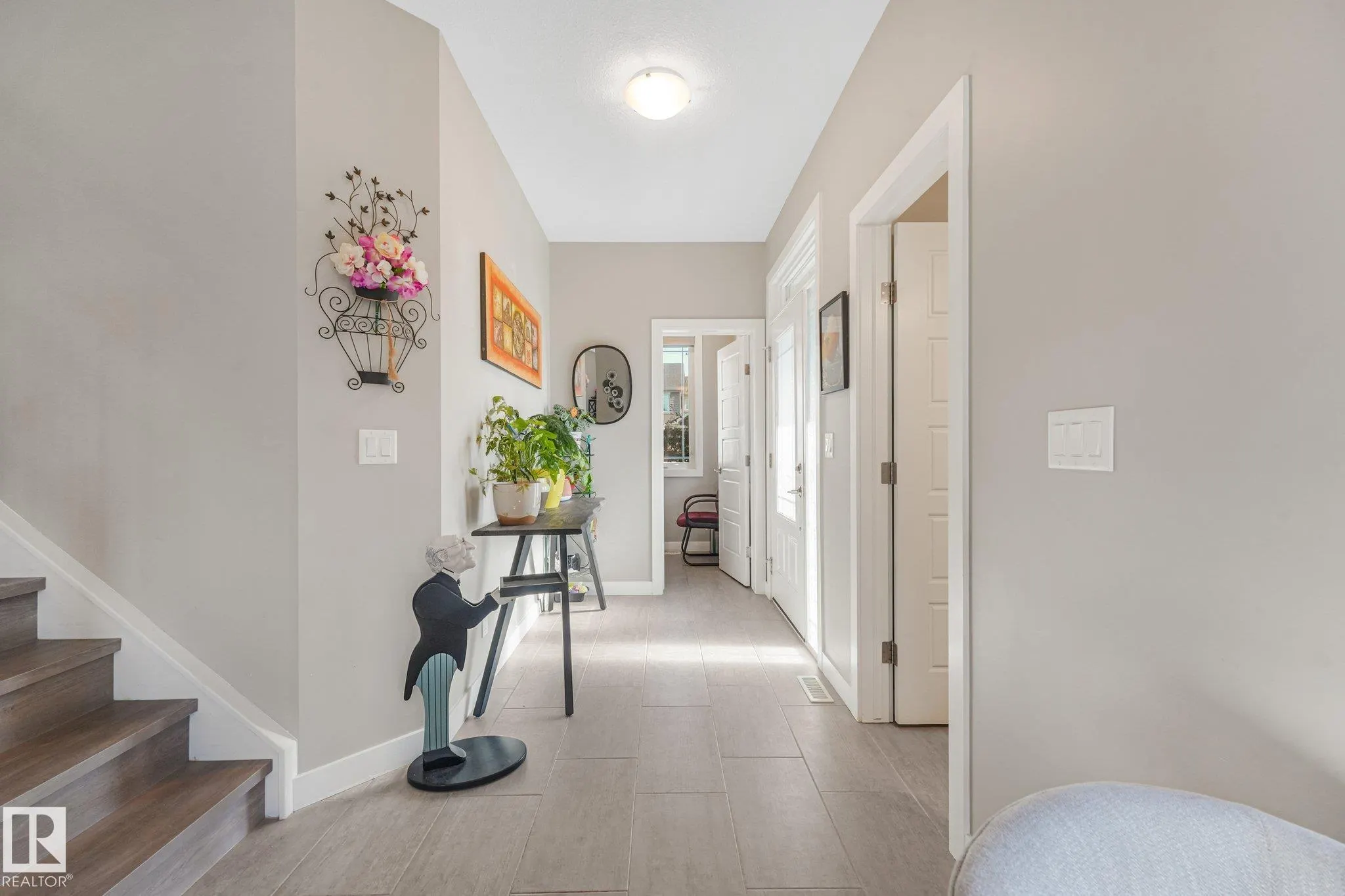 100 RIDEAU Place