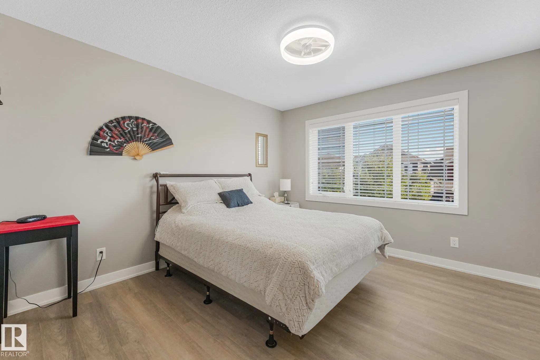 100 RIDEAU Place