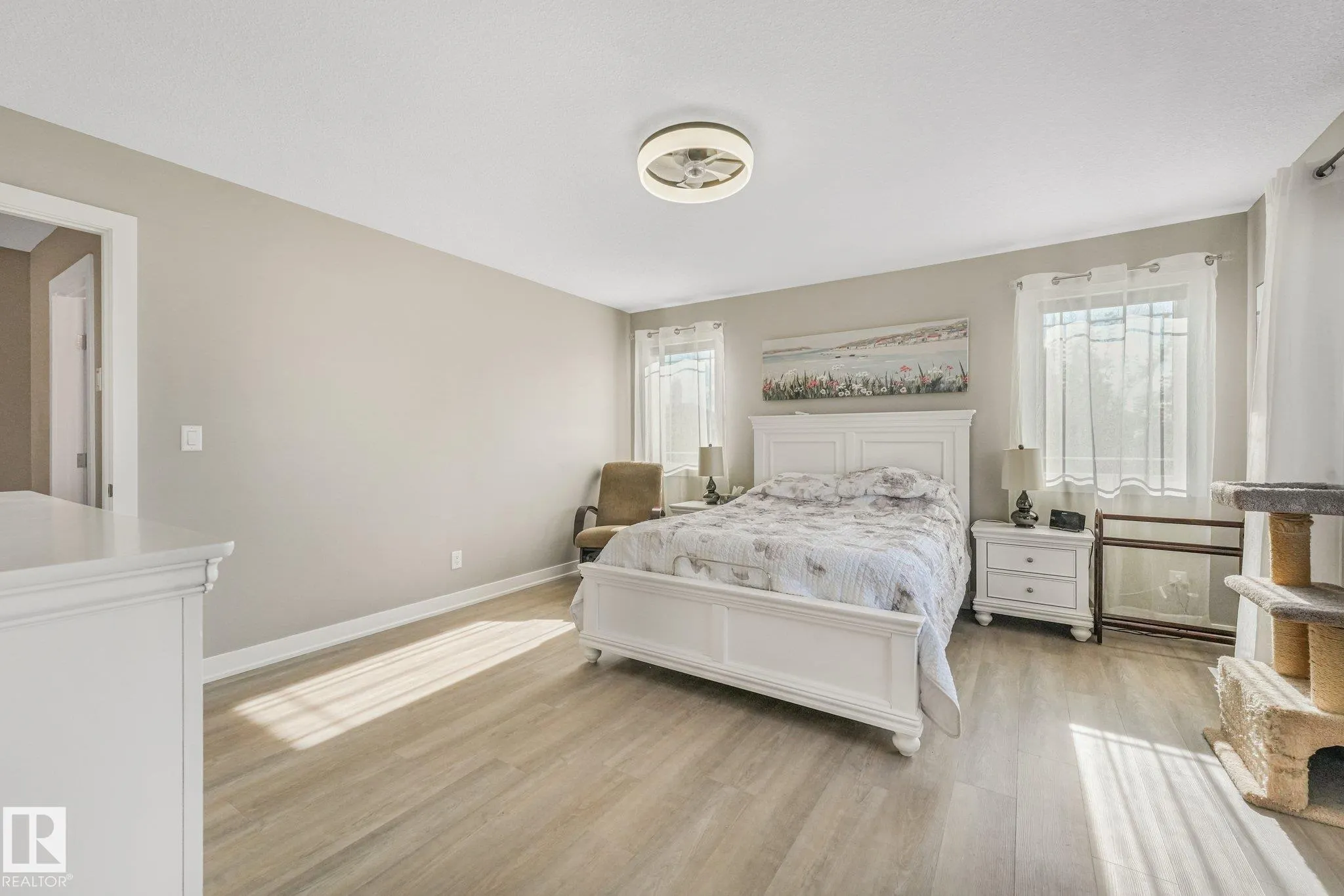 100 RIDEAU Place