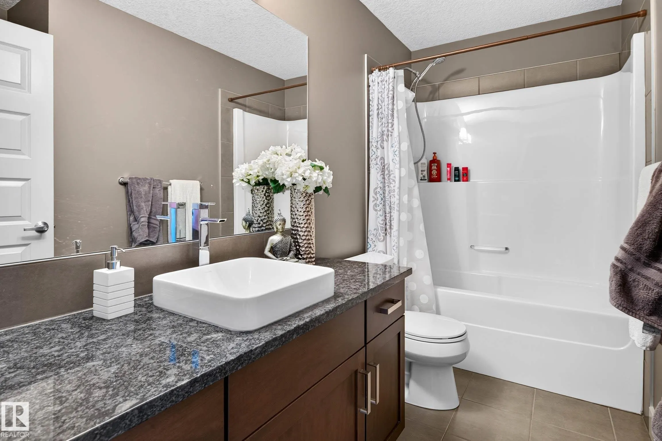 4394 CRABAPPLE Crescent
