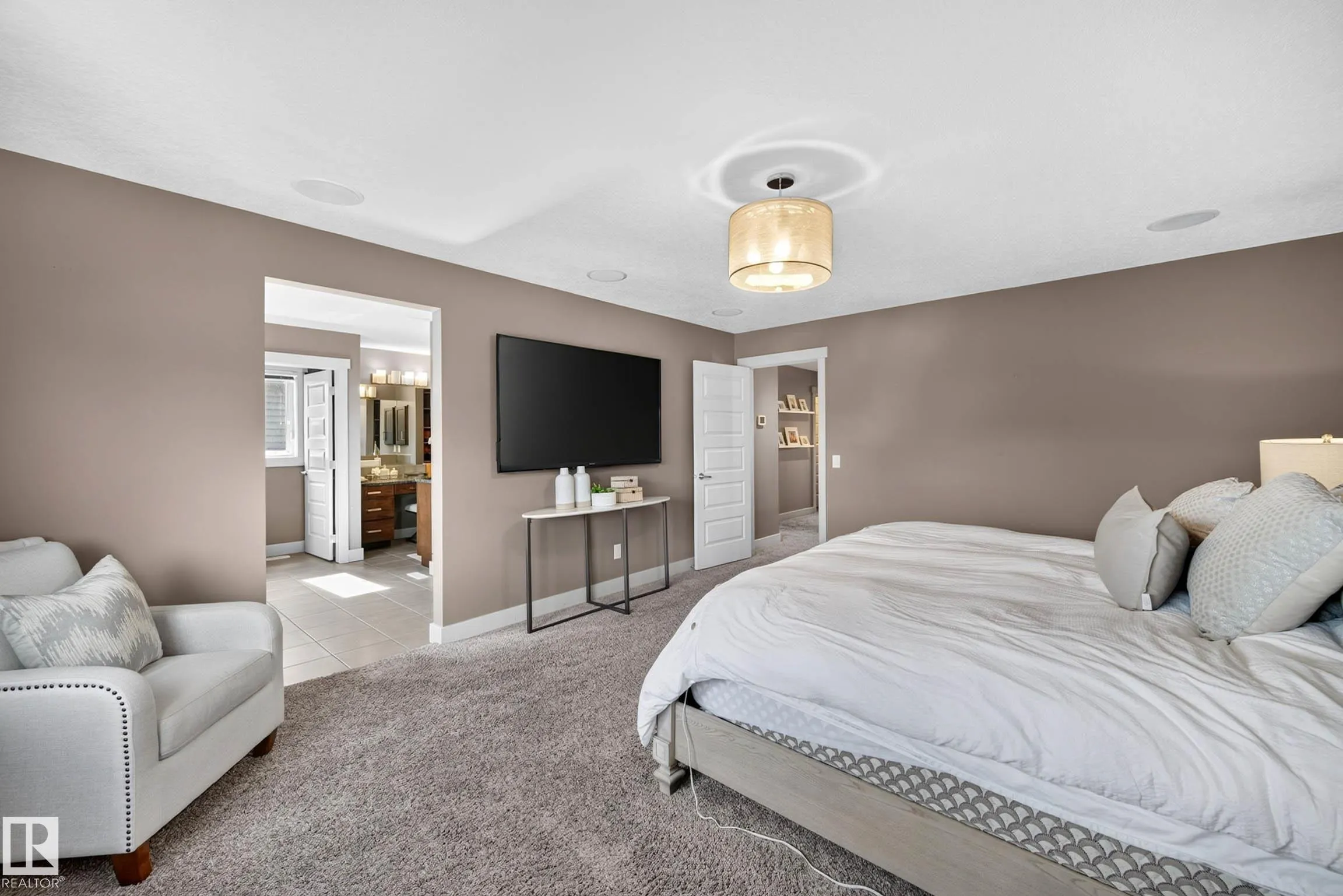 4394 CRABAPPLE Crescent