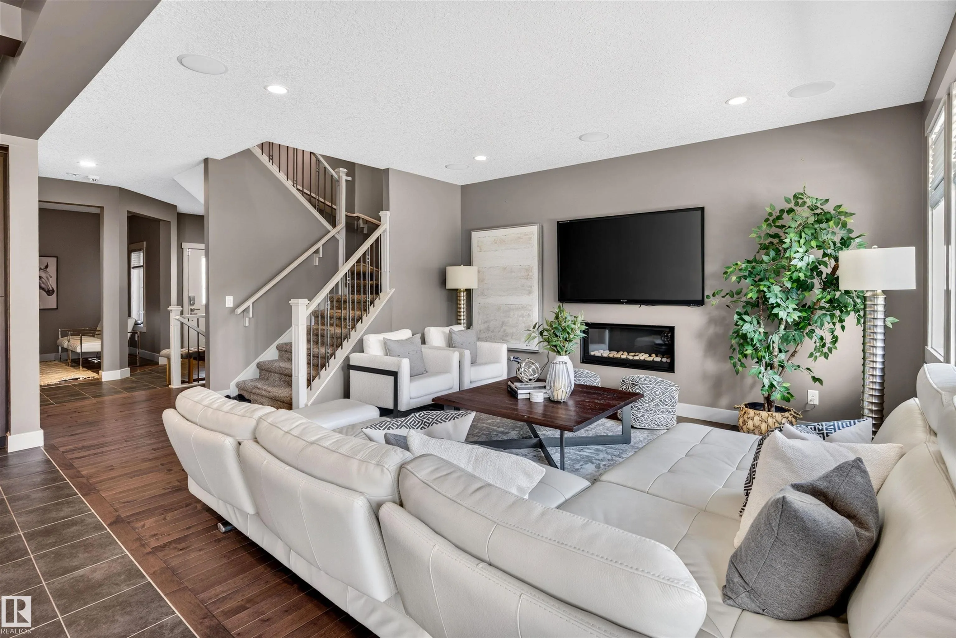 4394 CRABAPPLE Crescent
