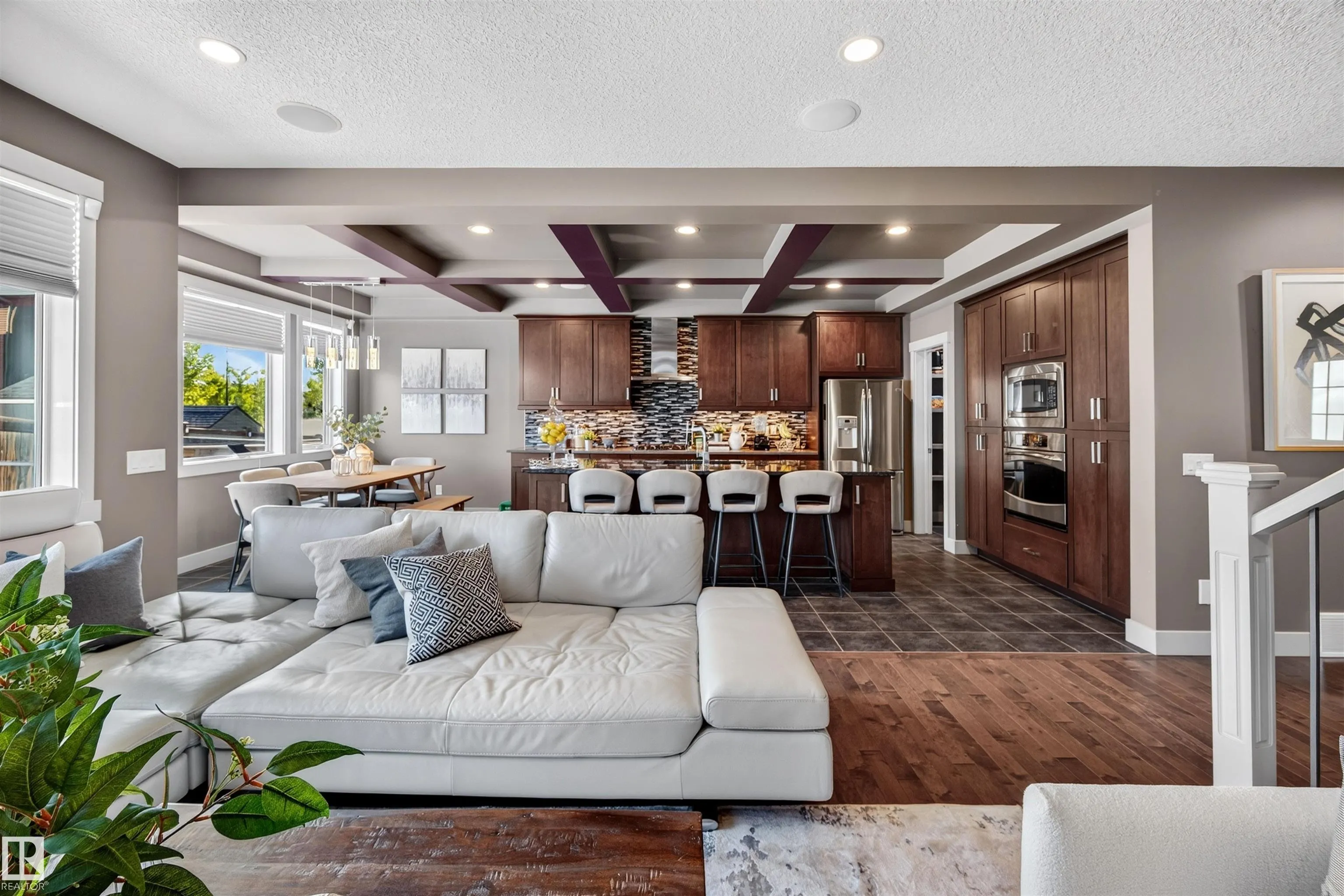 4394 CRABAPPLE Crescent