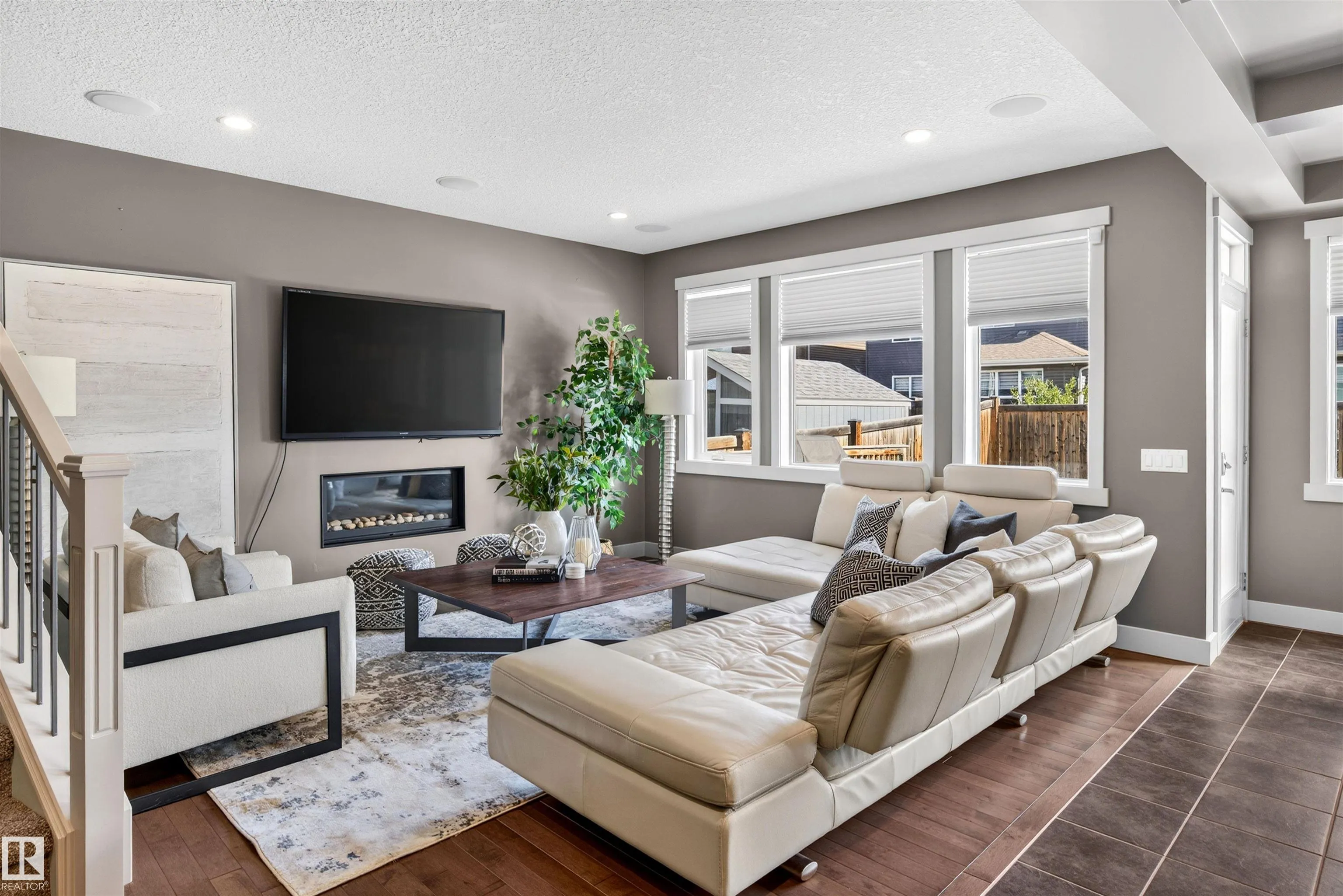 4394 CRABAPPLE Crescent