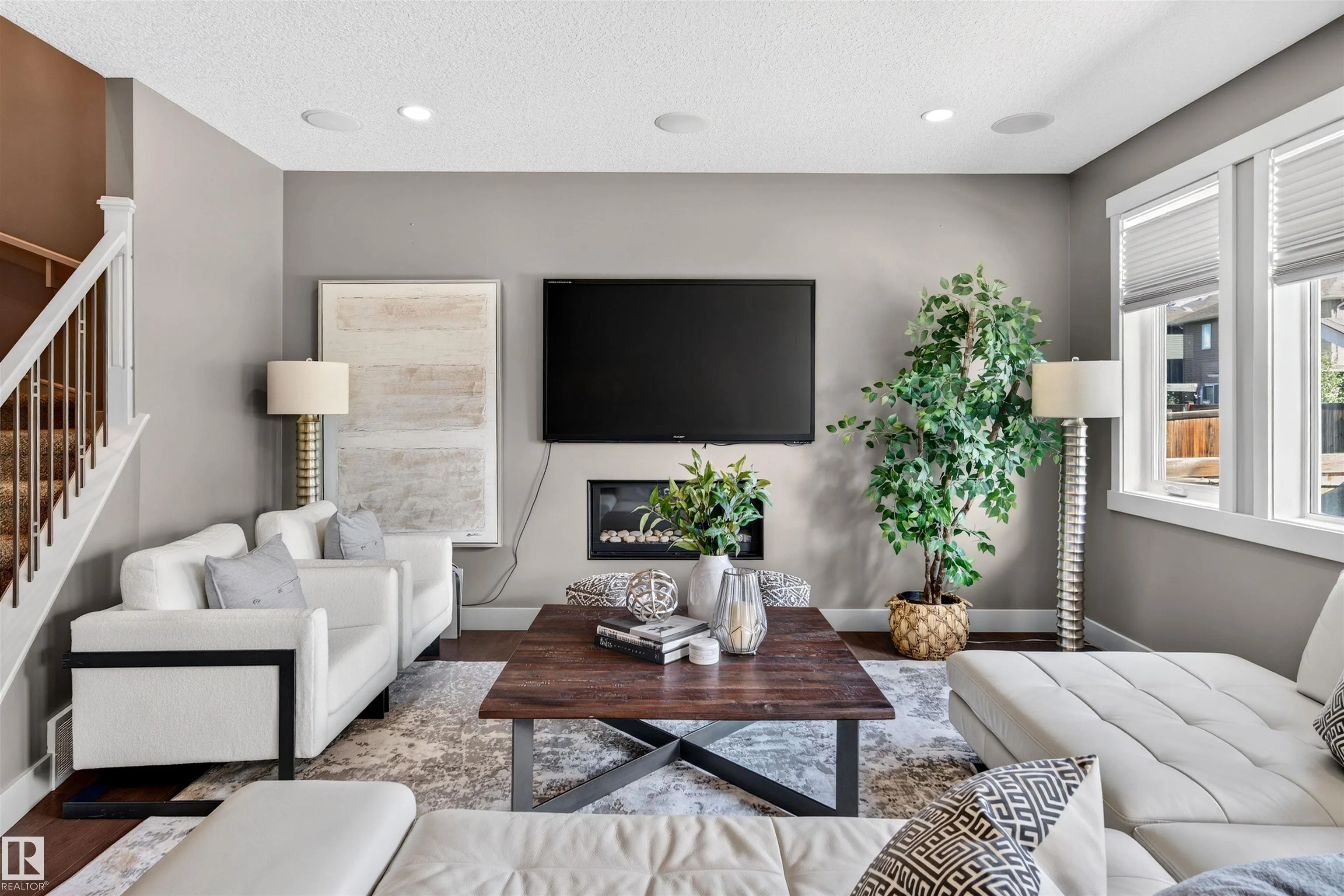 4394 CRABAPPLE Crescent