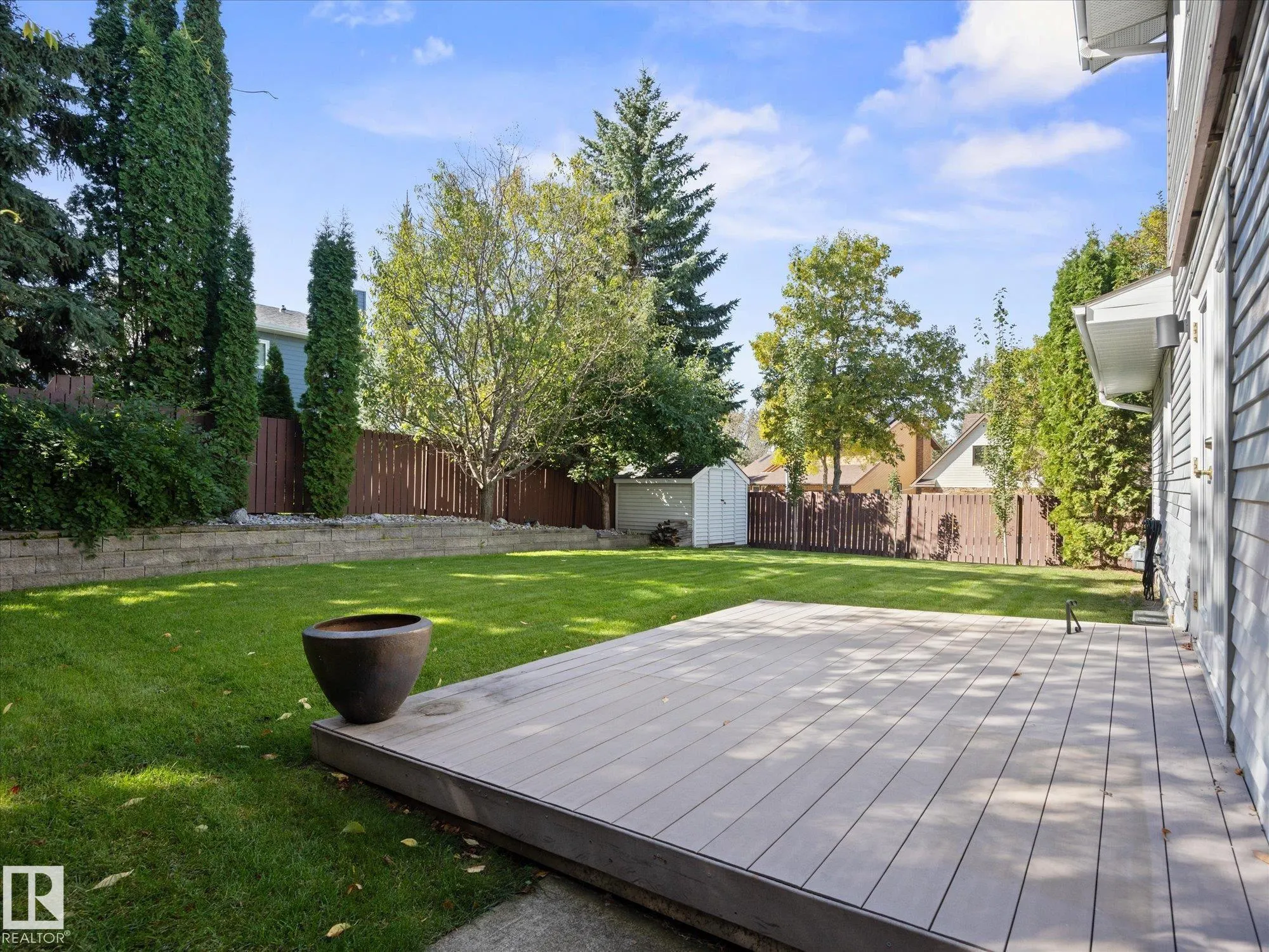 15 WILLOUGHBY Drive