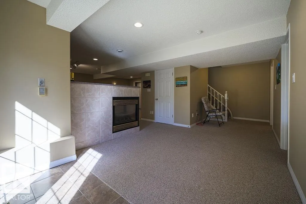 7 CRANFORD Way