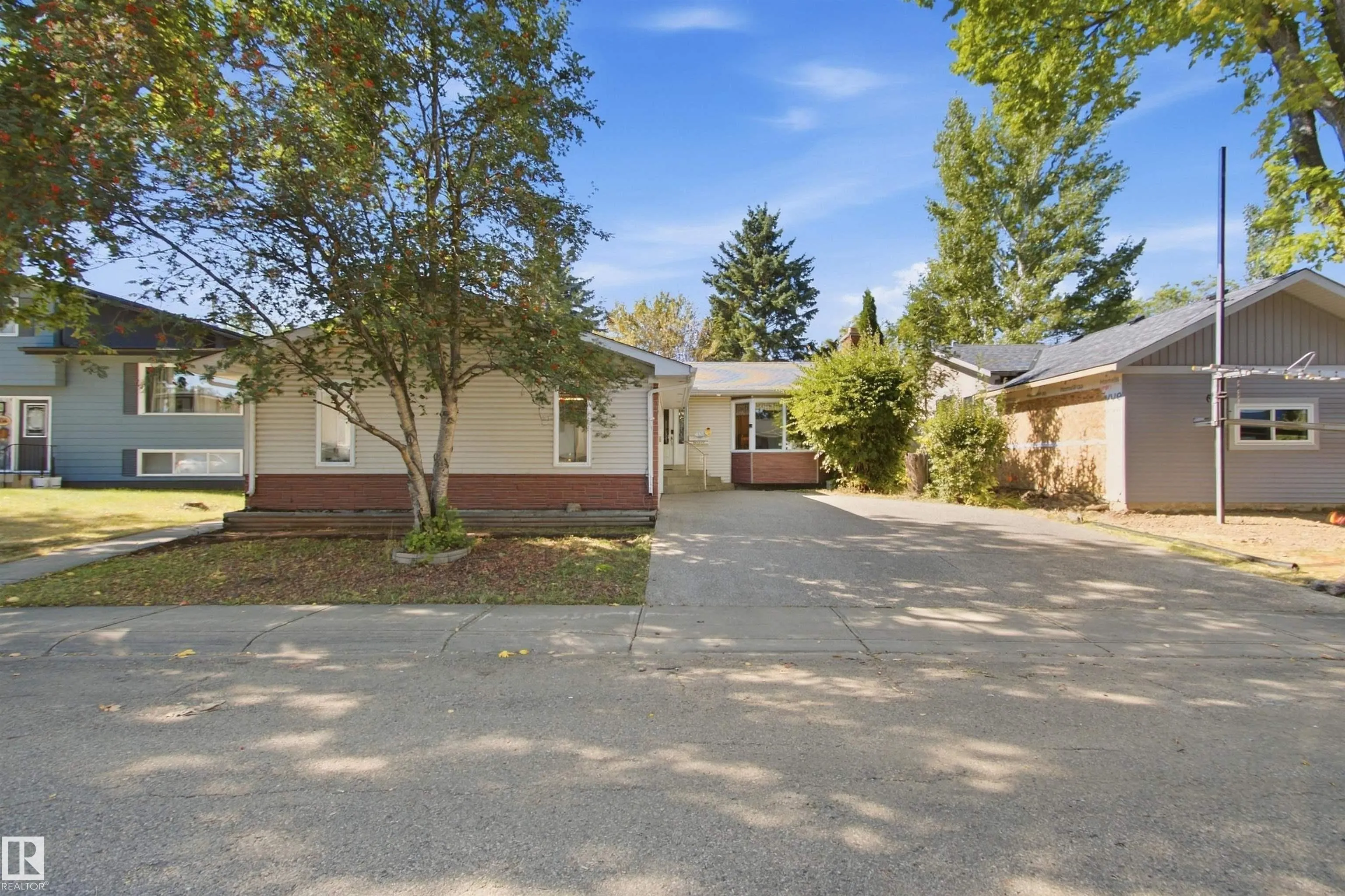 1006 Lueders Crescent