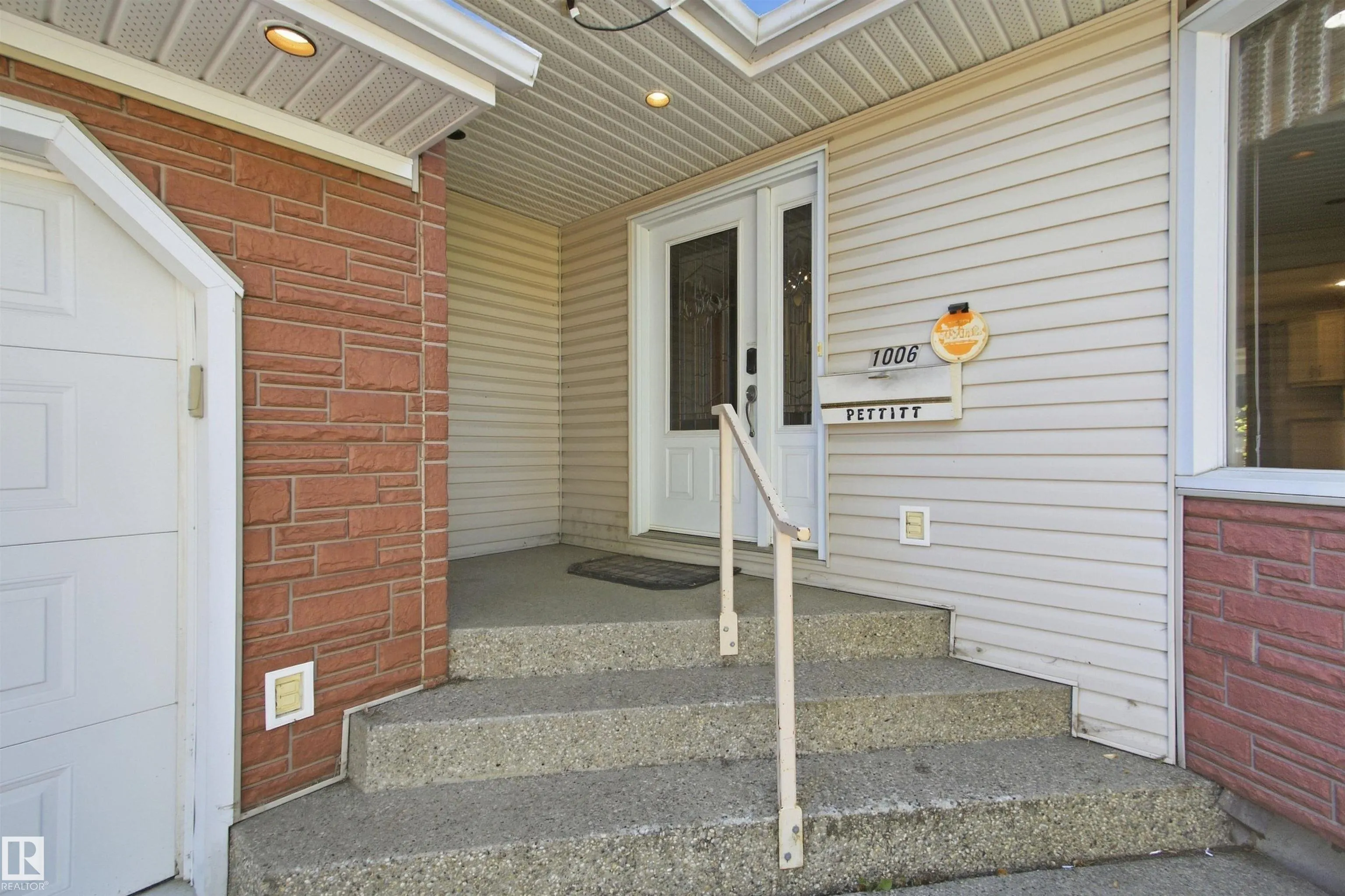 1006 Lueders Crescent
