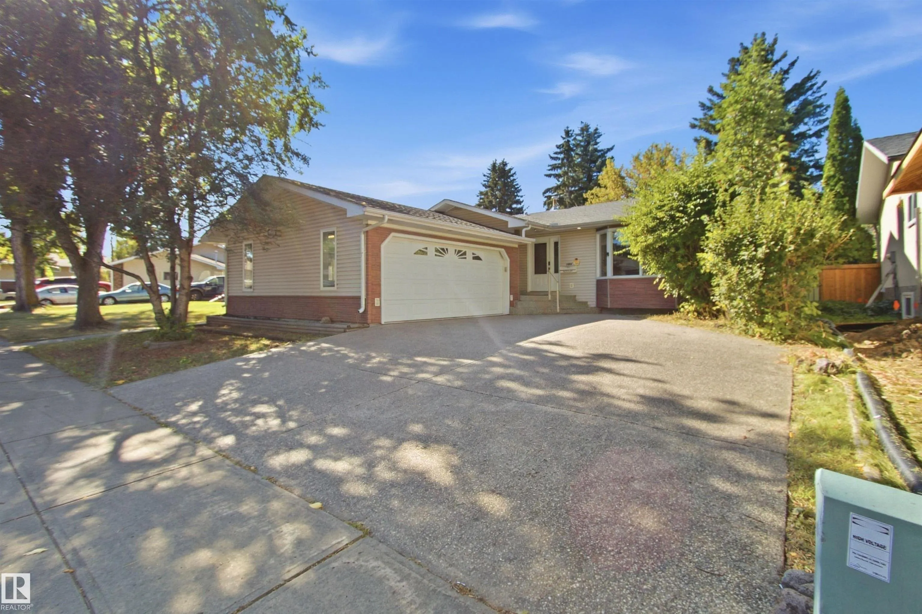 1006 Lueders Crescent