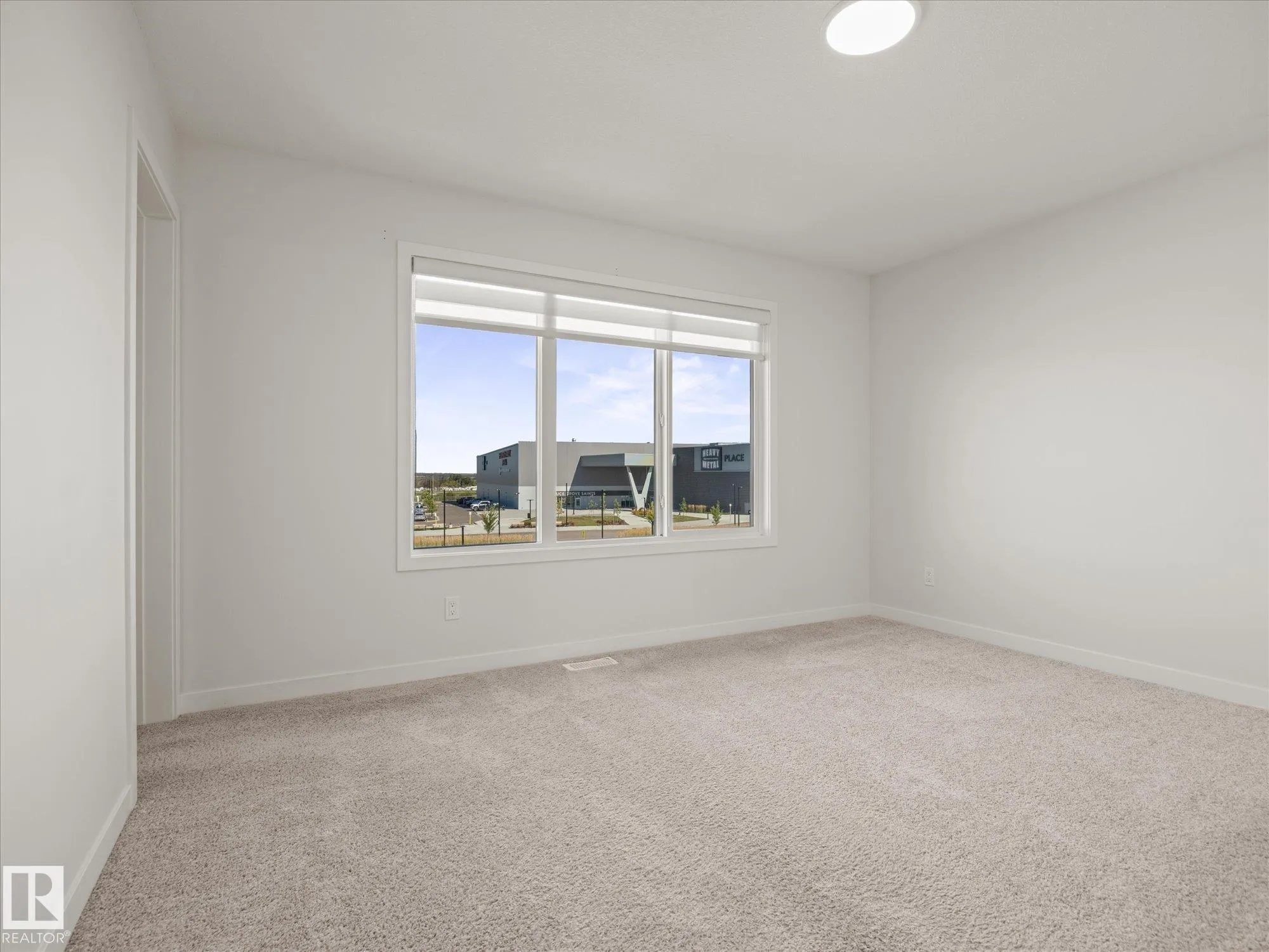 102 KINGSBURY Circle