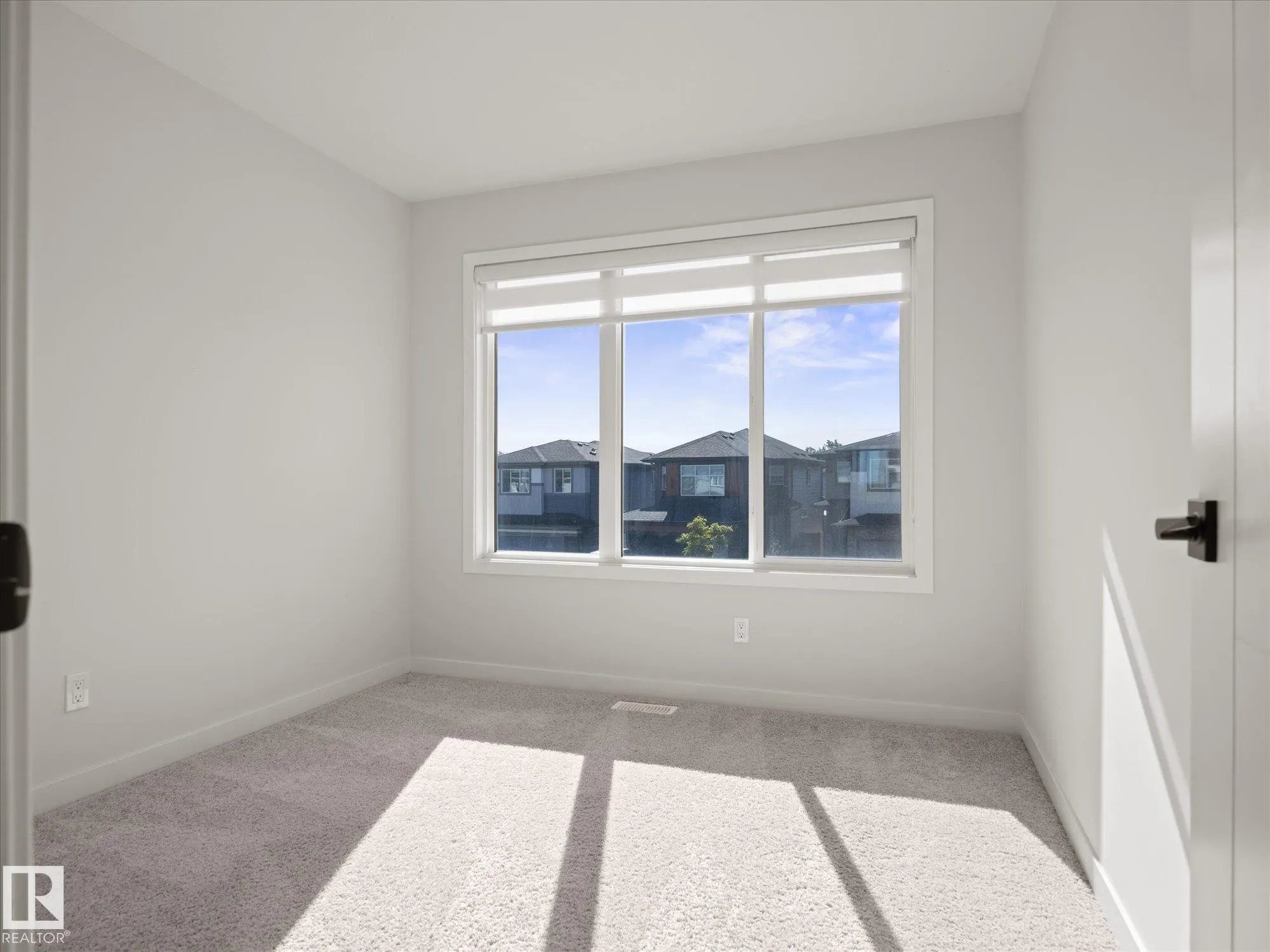 102 KINGSBURY Circle