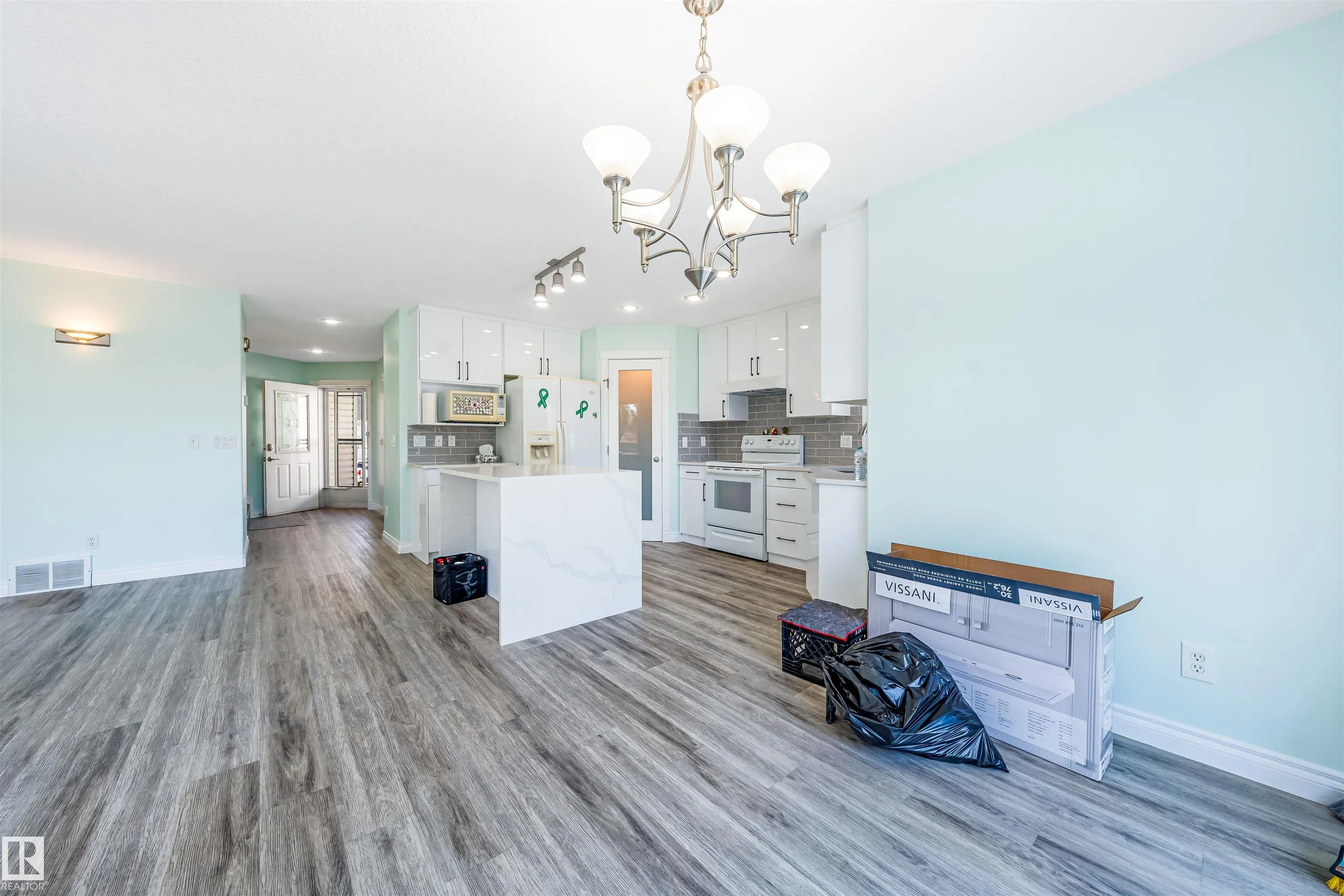 13023 HUDSON Way