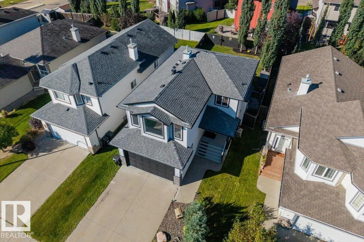7 LAMPLIGHT Drive