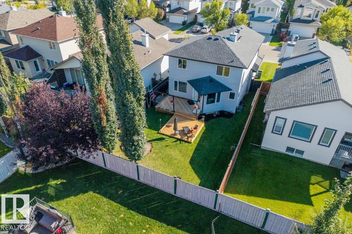 7 LAMPLIGHT Drive