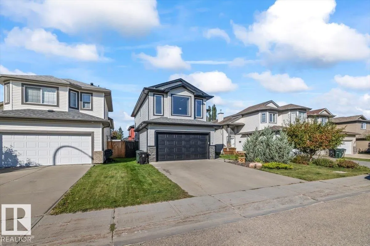 7 LAMPLIGHT Drive