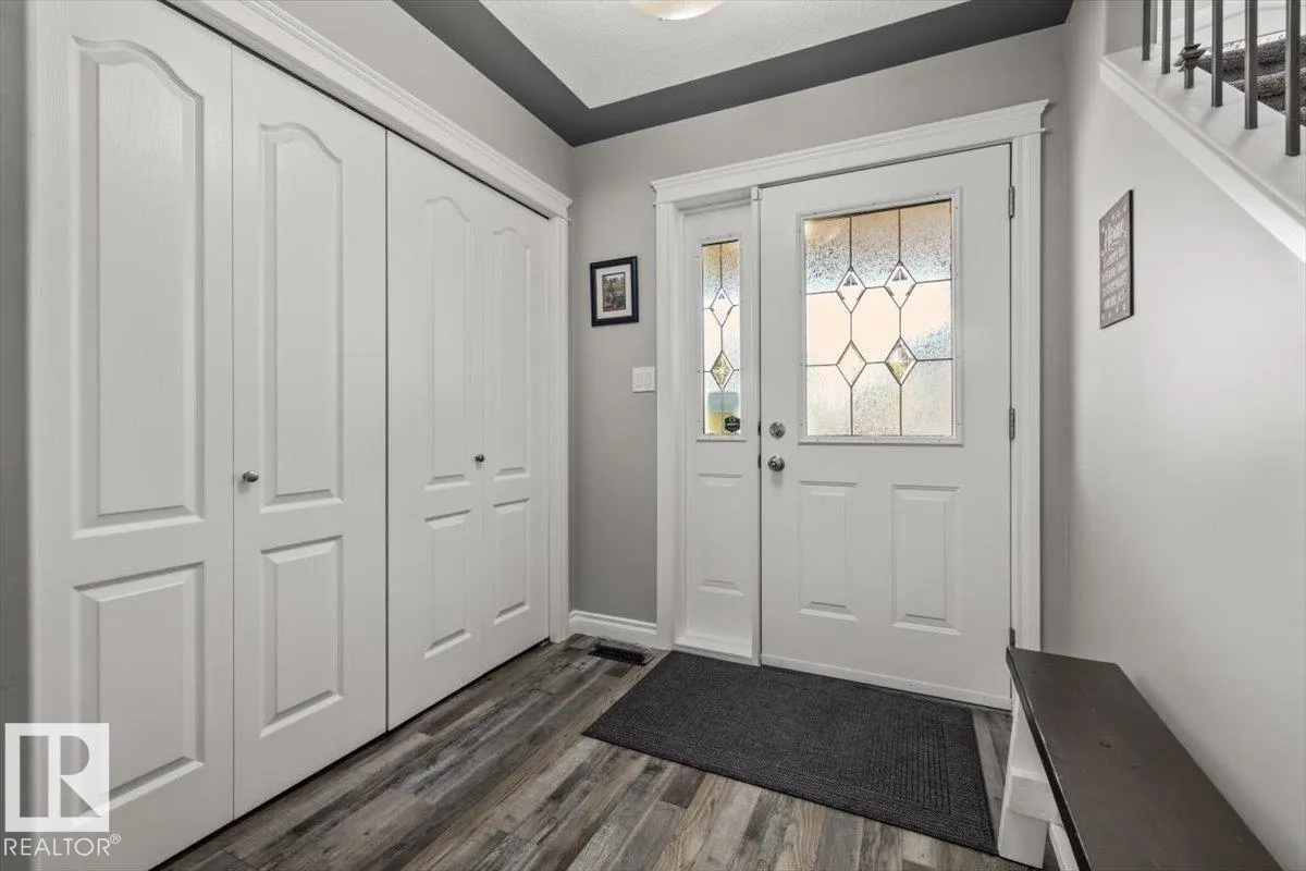 7 LAMPLIGHT Drive
