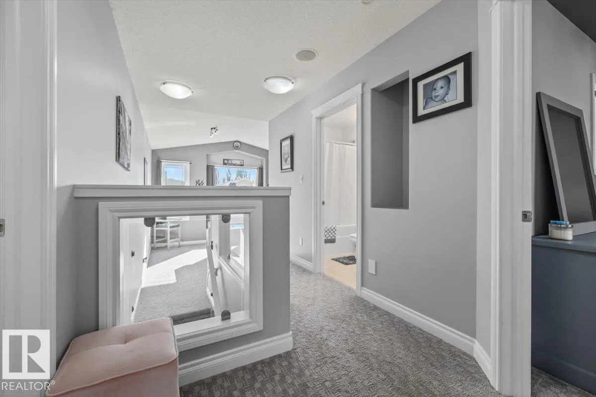 7 LAMPLIGHT Drive
