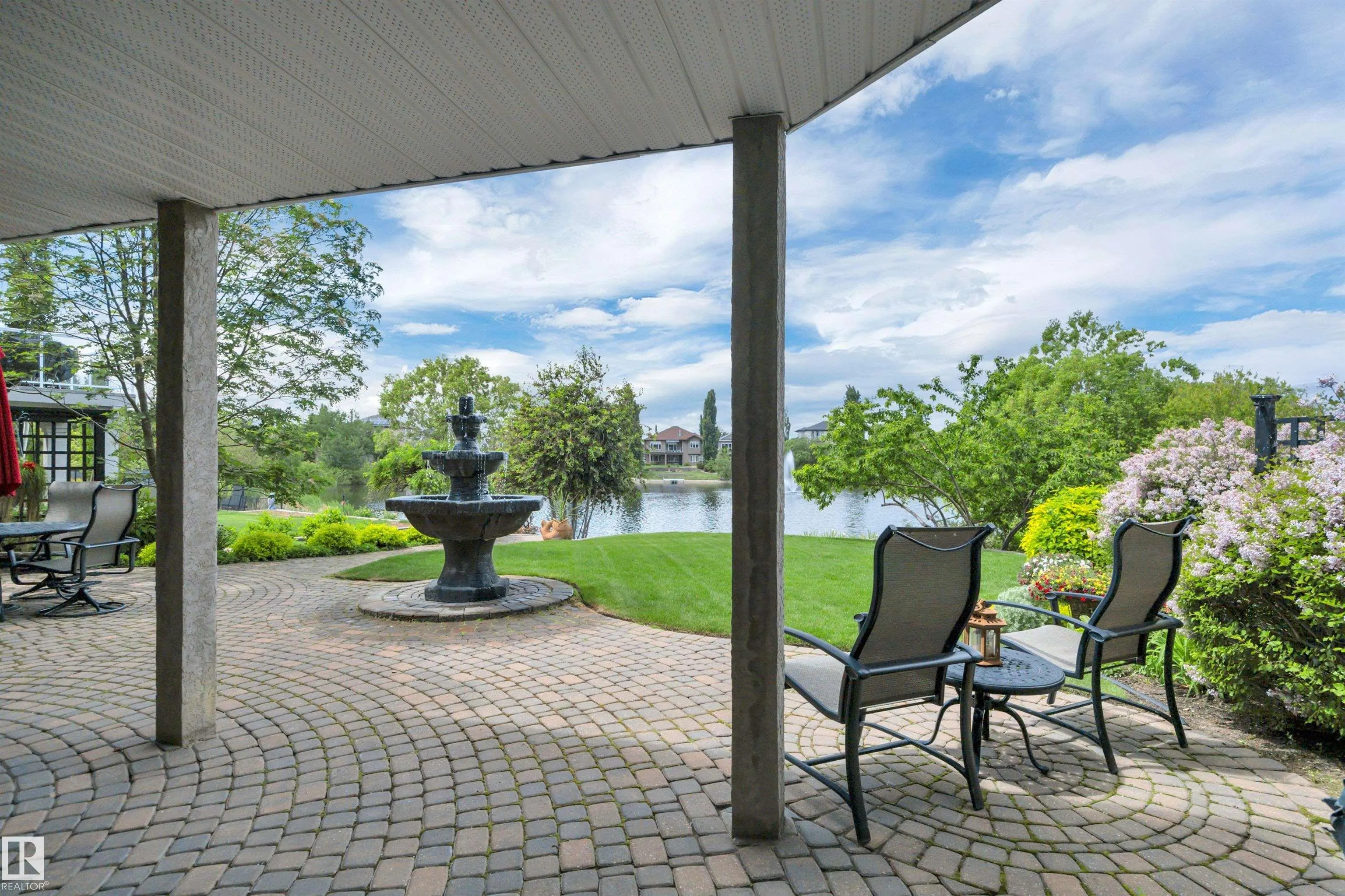 38 SHORES Drive