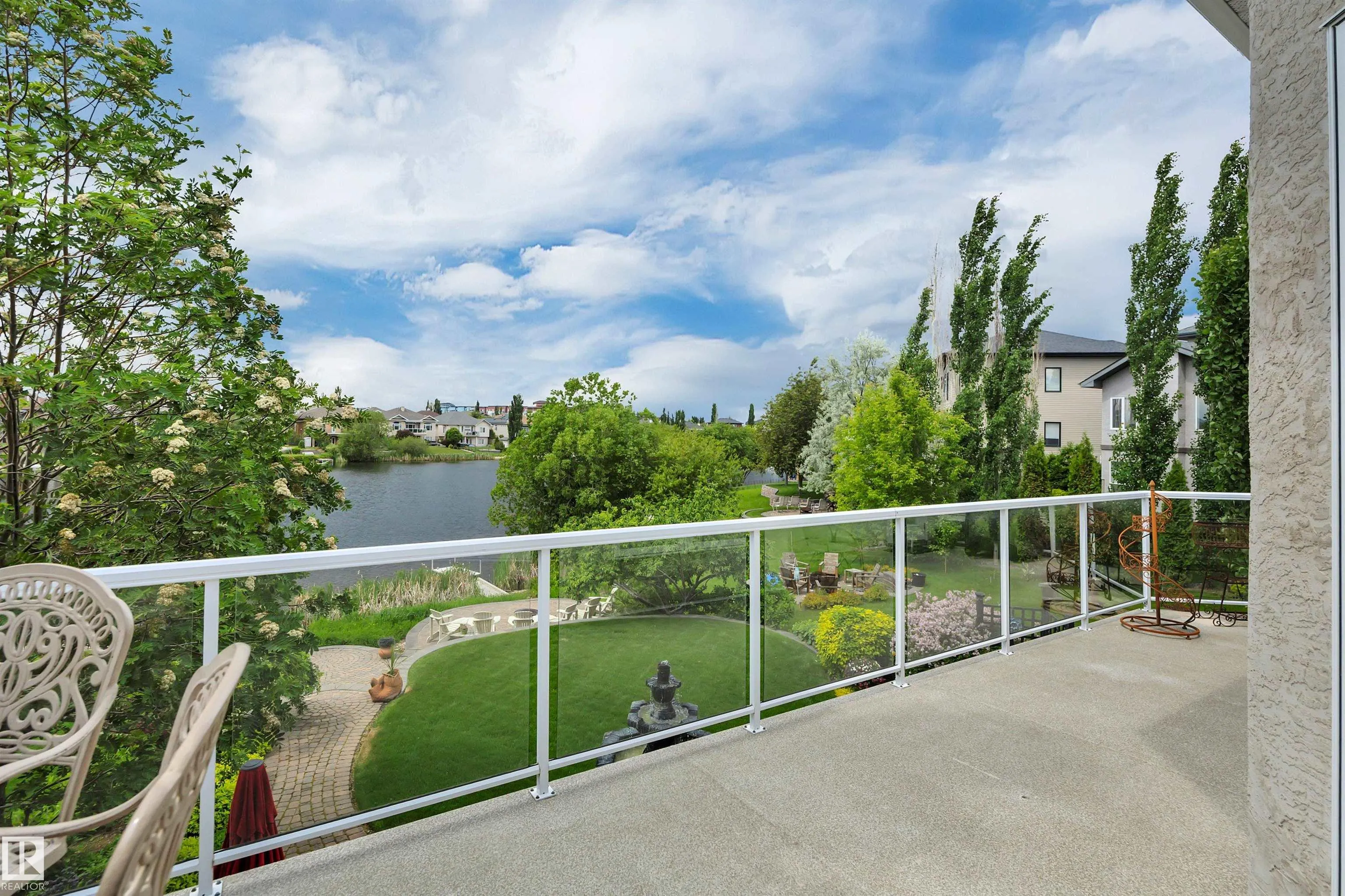 38 SHORES Drive