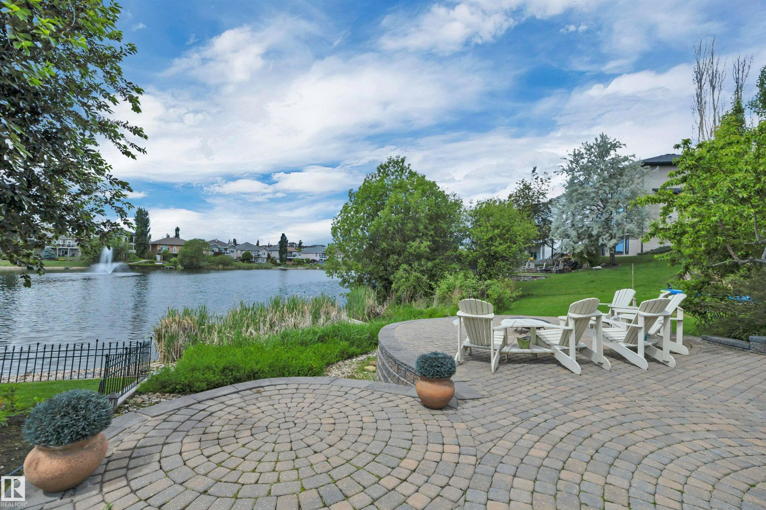 38 SHORES Drive