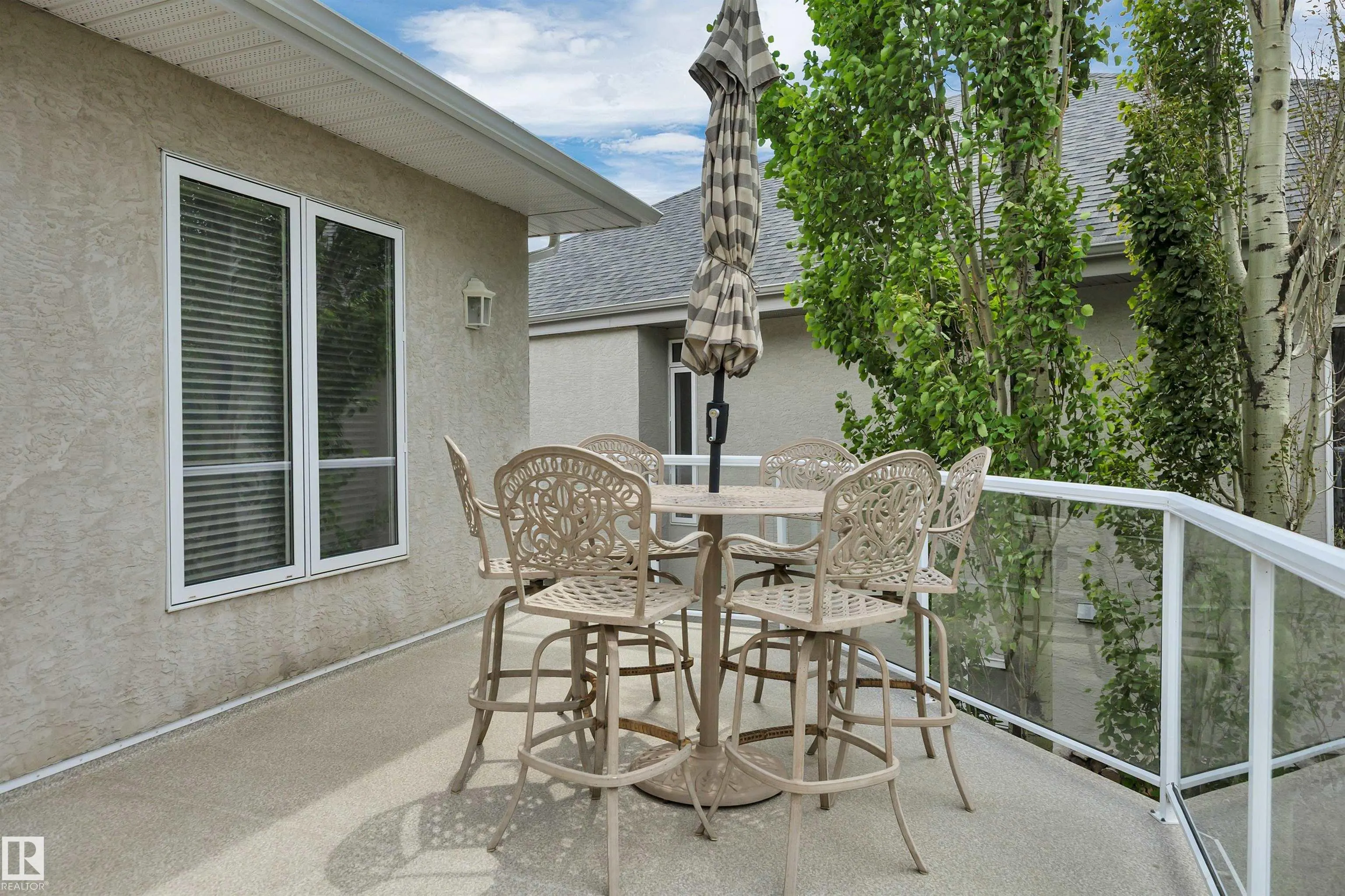 38 SHORES Drive