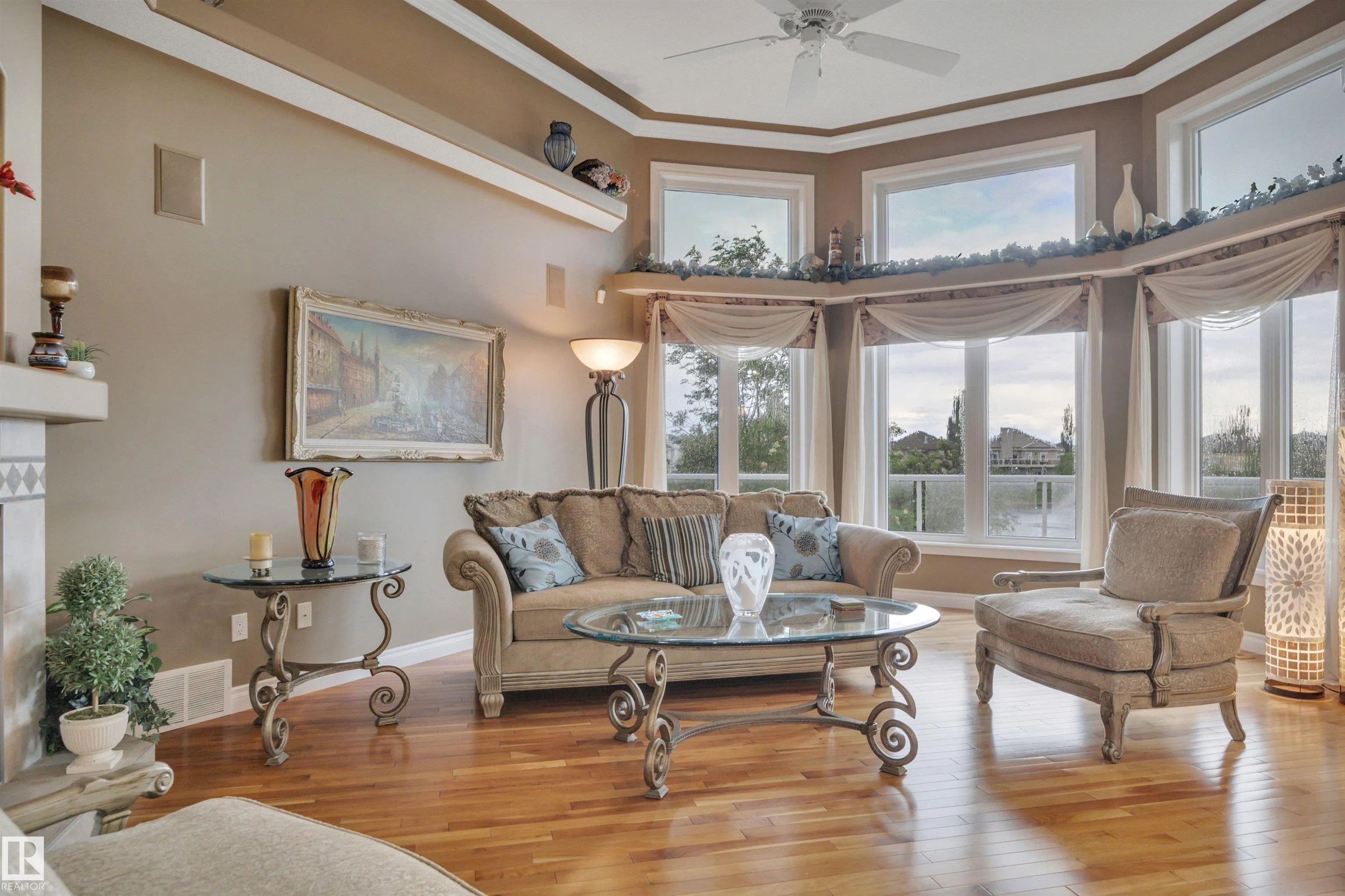 38 SHORES Drive