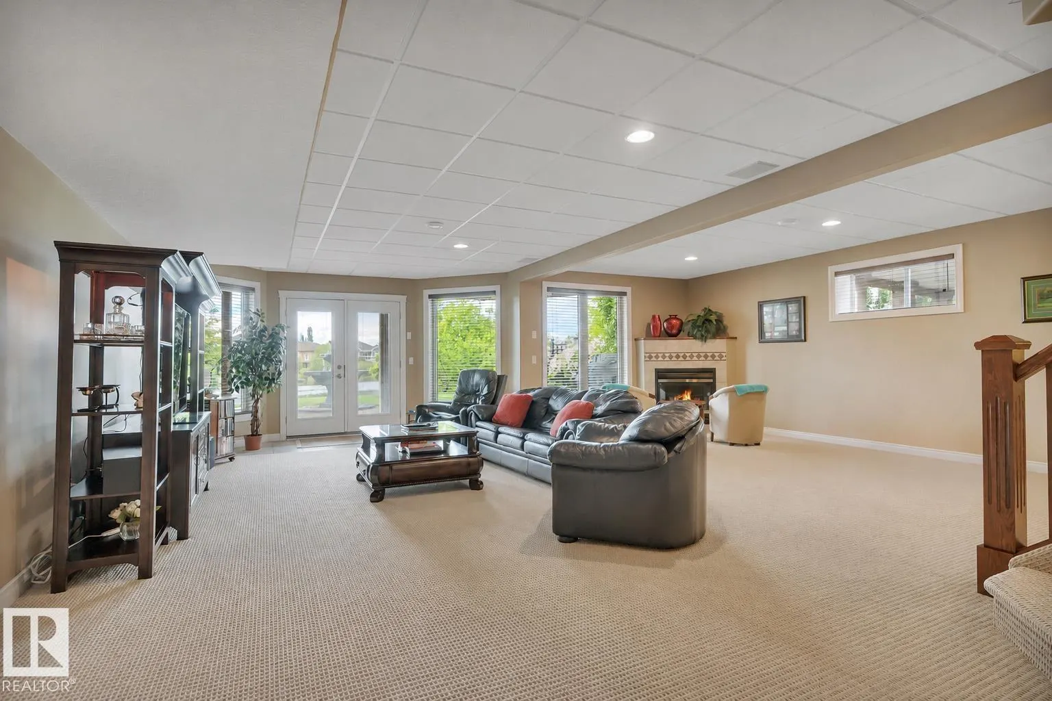 38 SHORES Drive